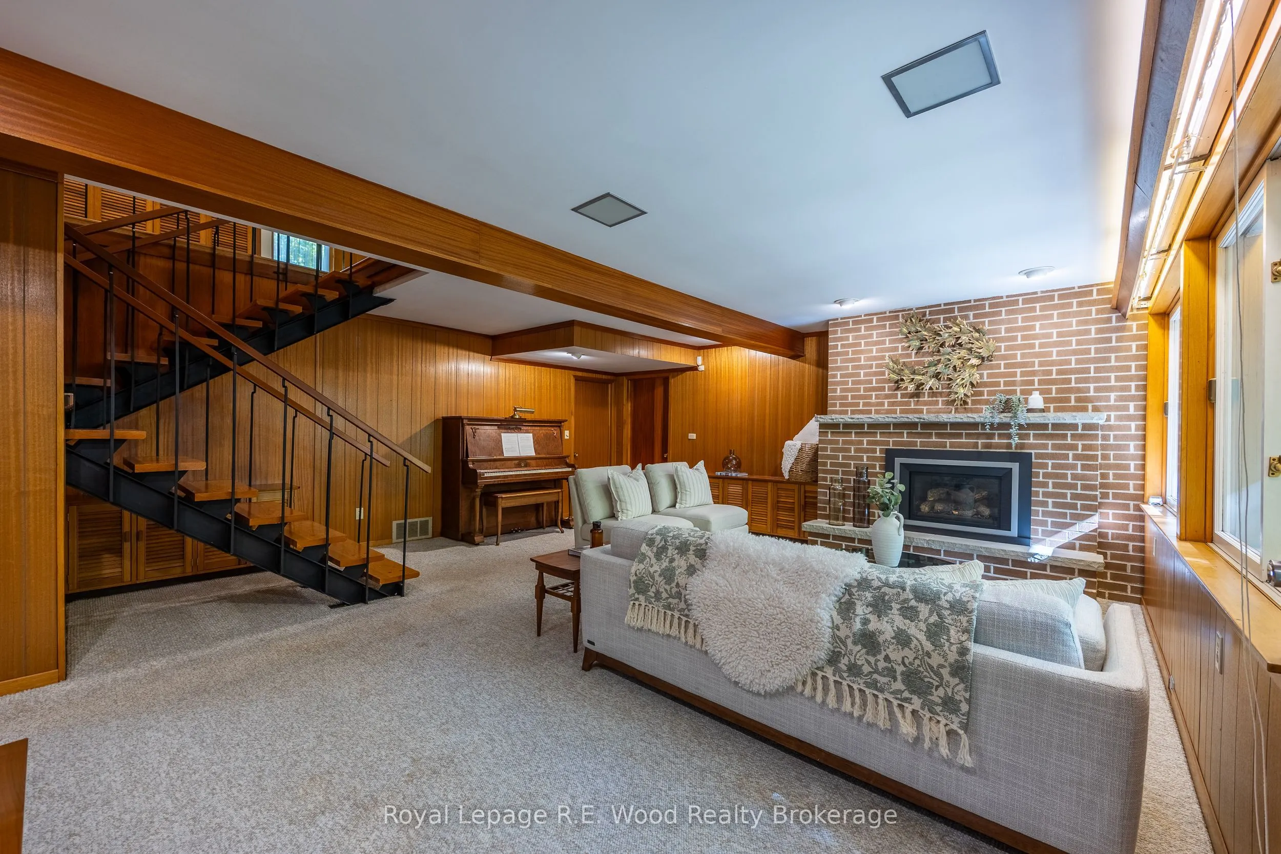 8 Highland Drive
