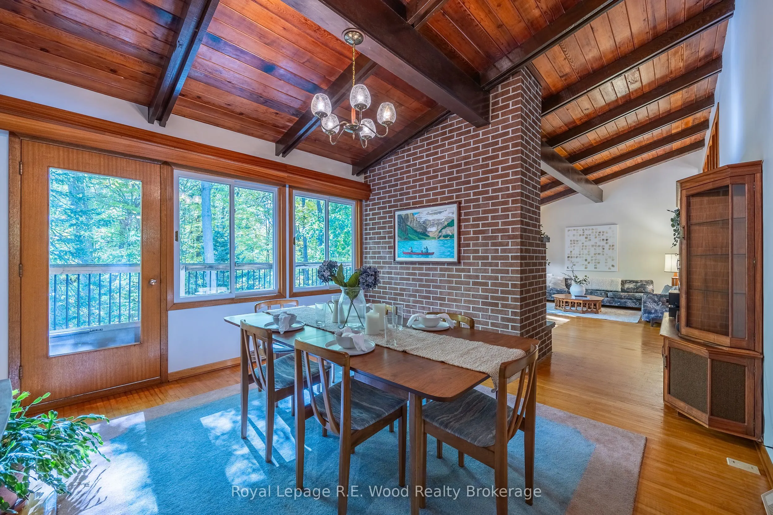 8 Highland Drive