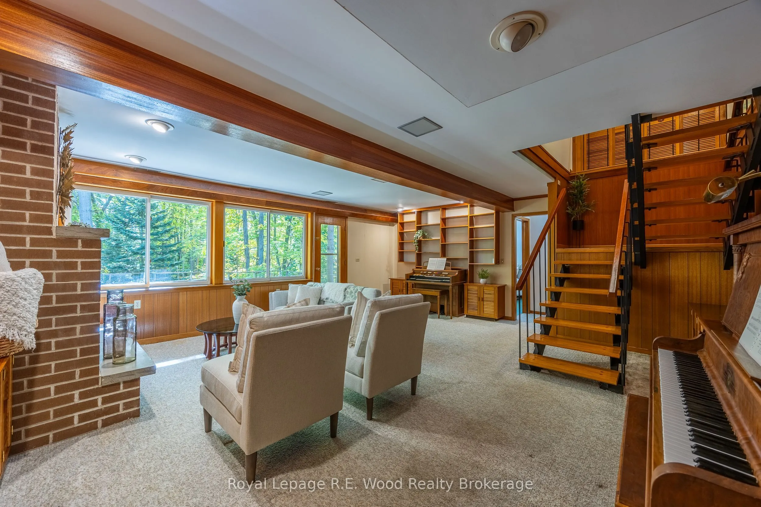 8 Highland Drive