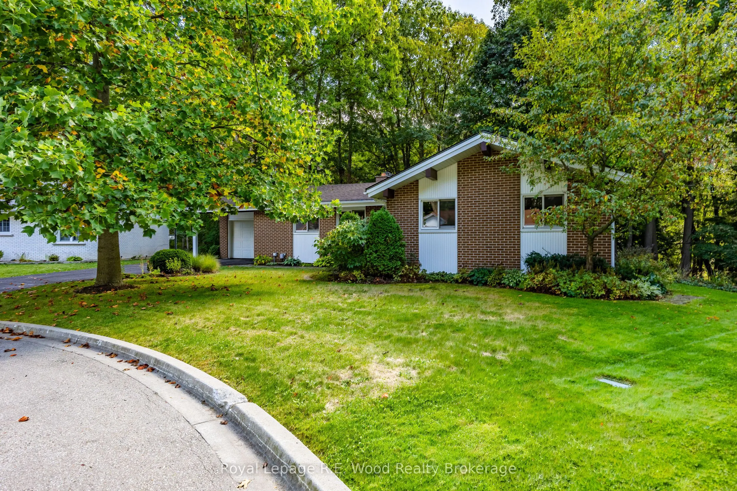 8 Highland Drive