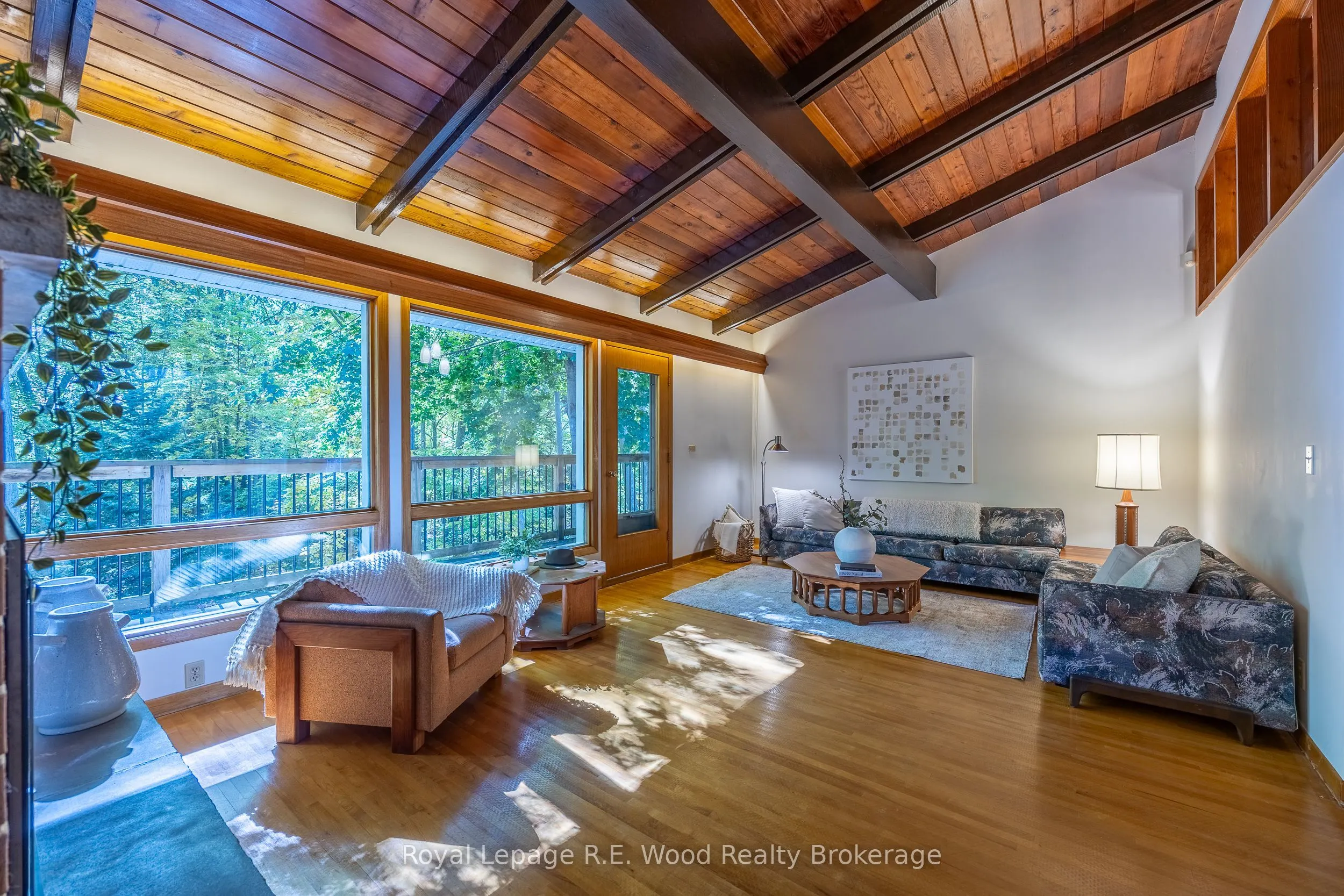 8 Highland Drive
