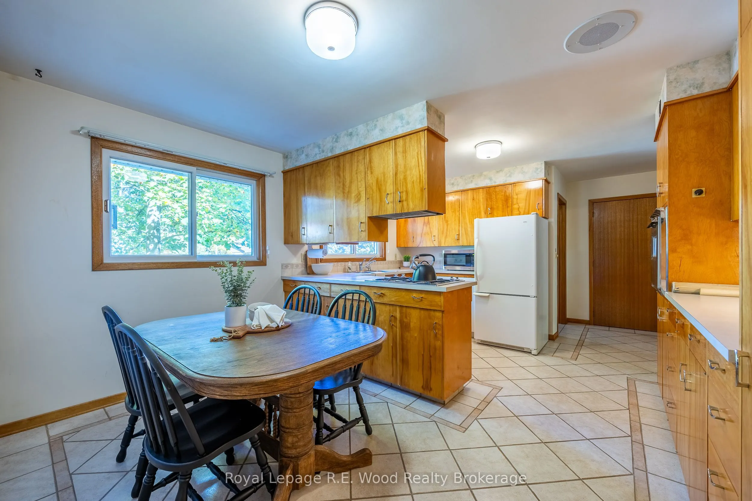 8 Highland Drive