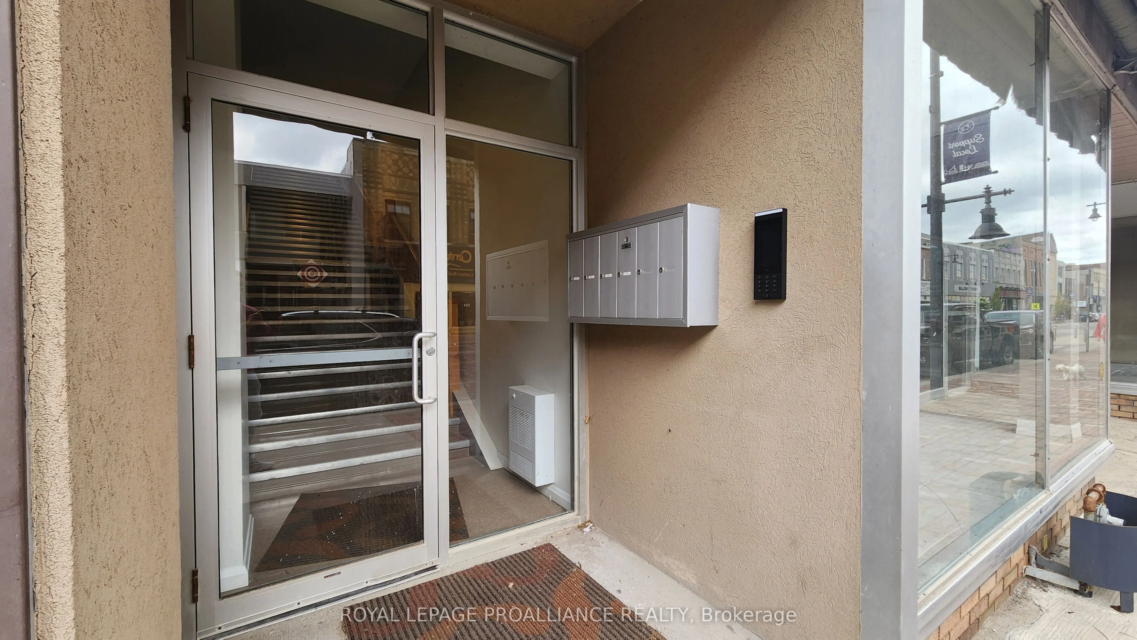 261 Front Street, #3