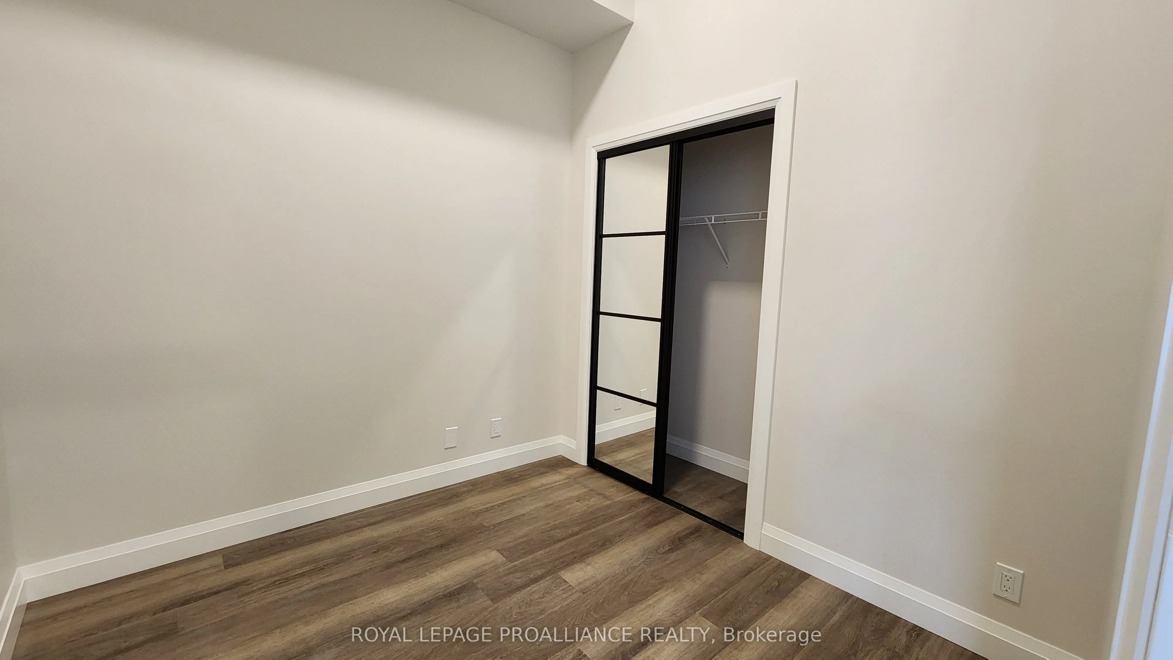 261 Front Street, #3