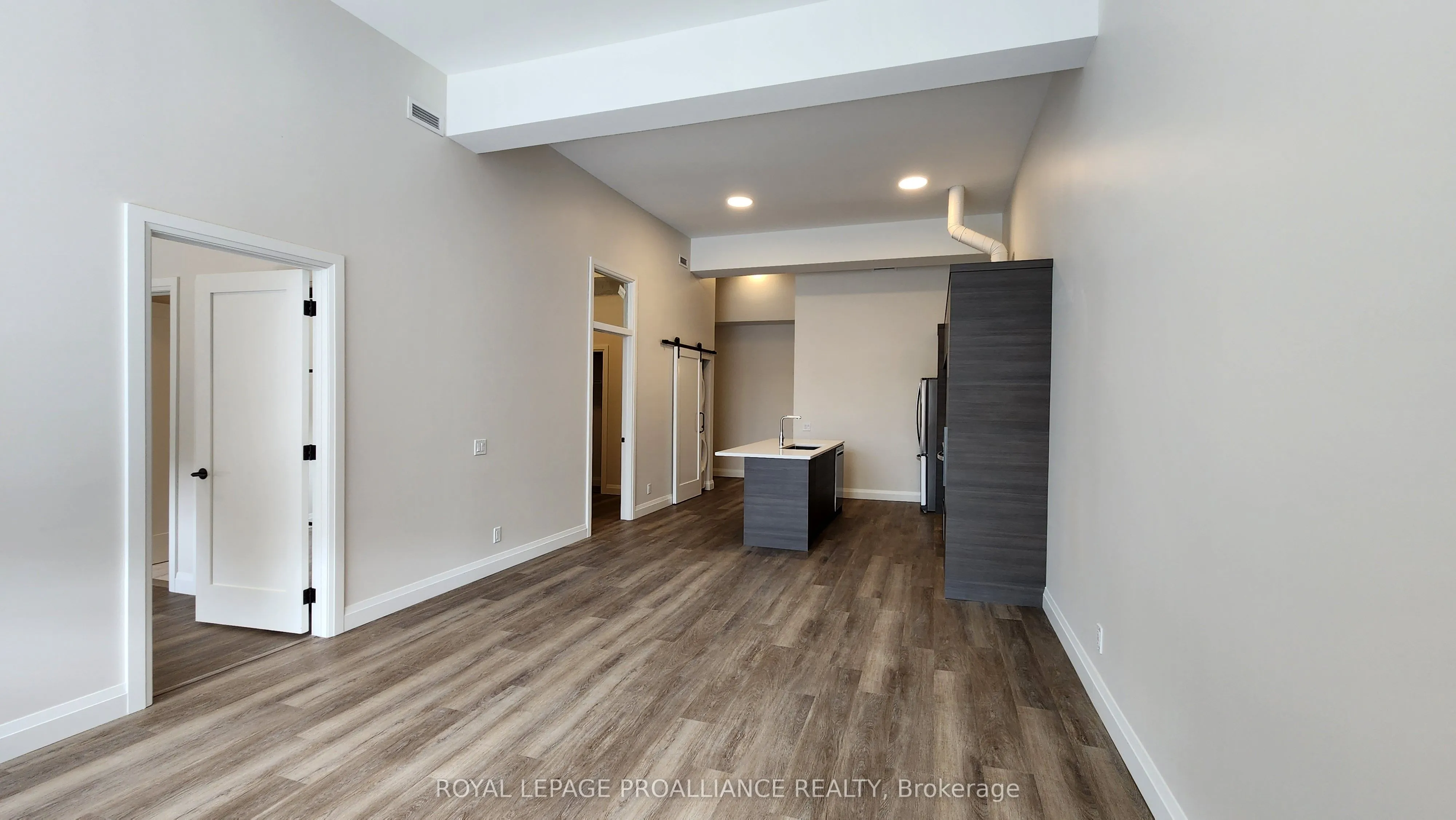 261 Front Street, #3