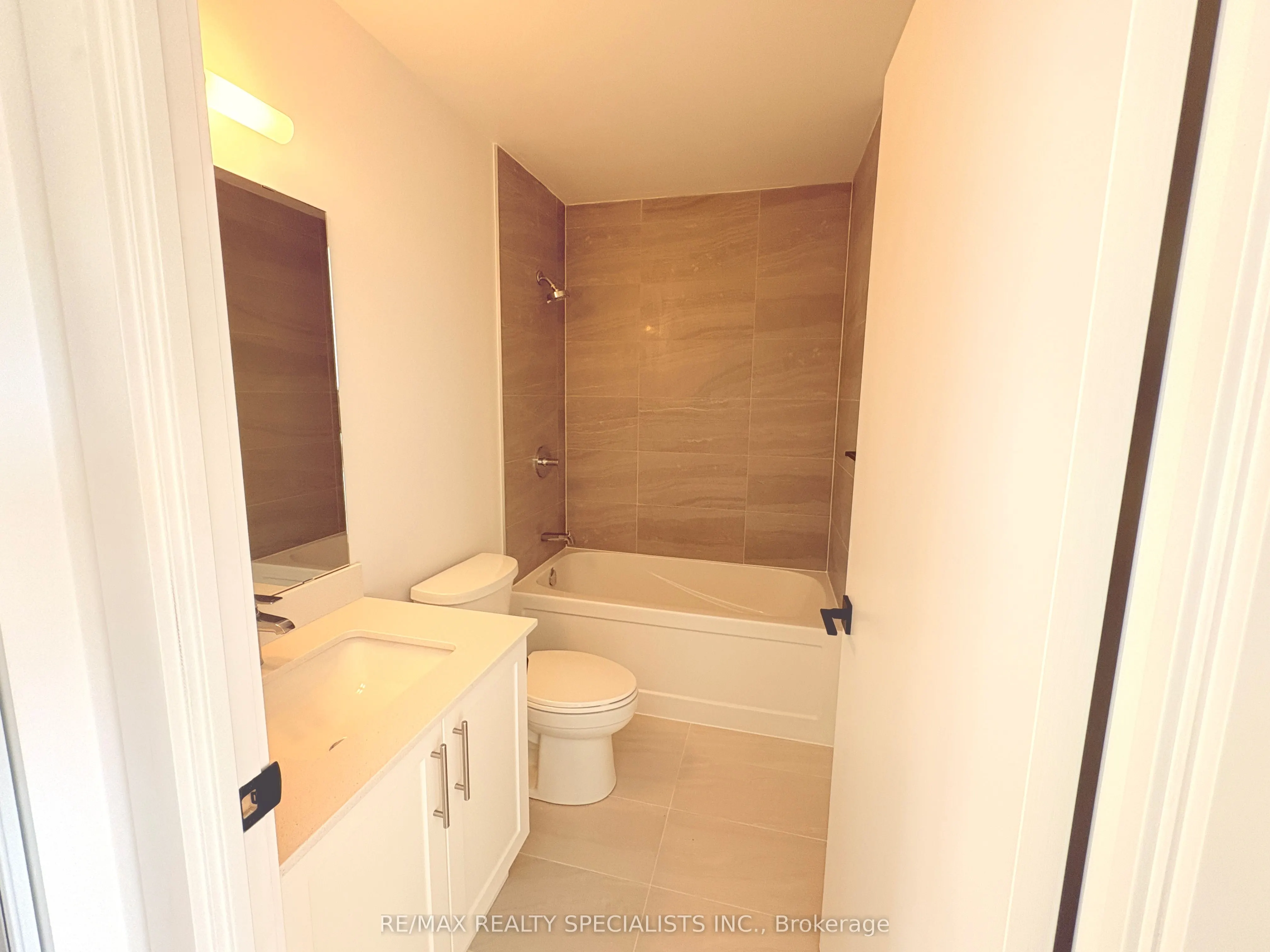 2782 Barton Street, #1501