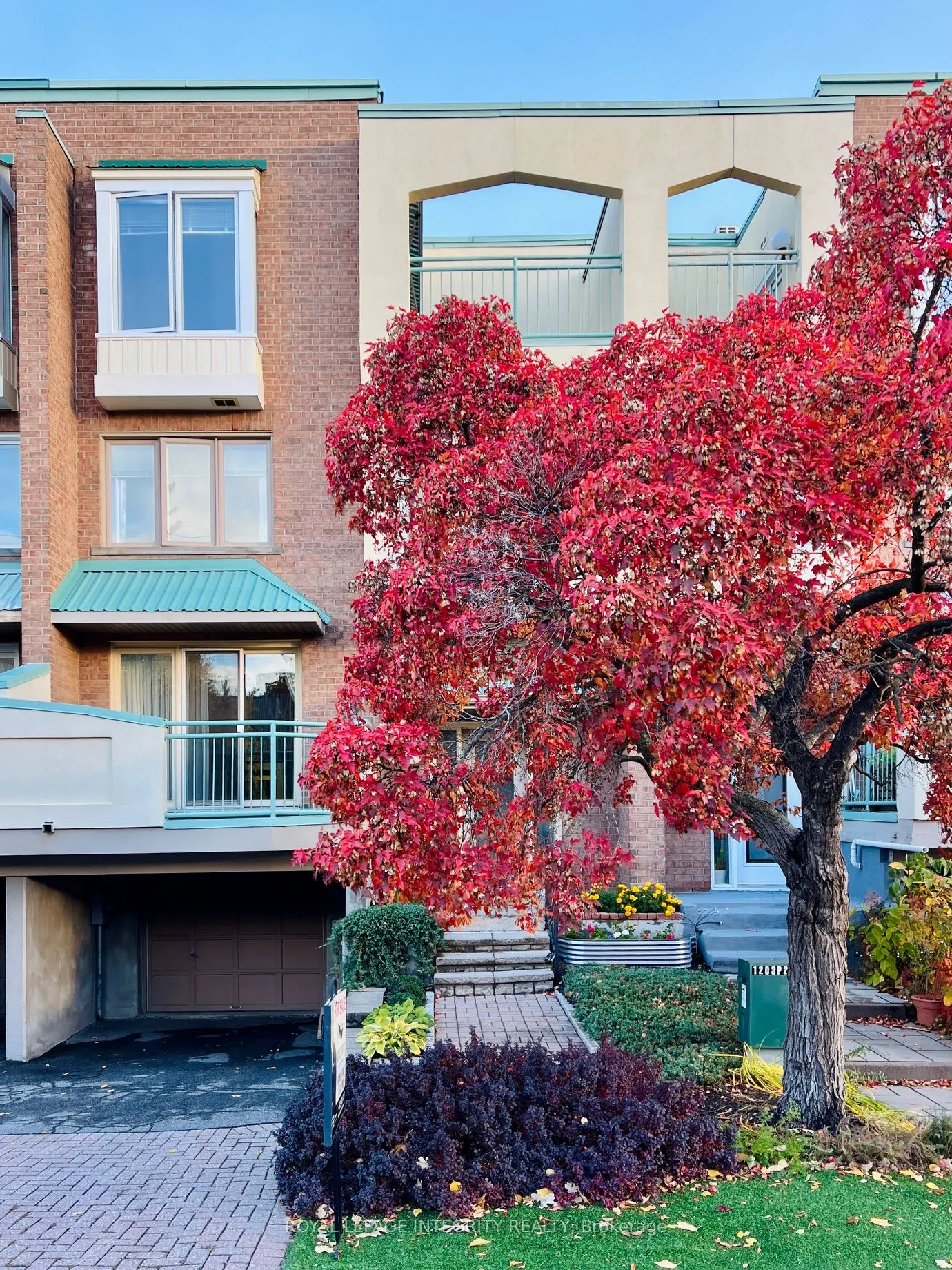 17 Columbus Avenue