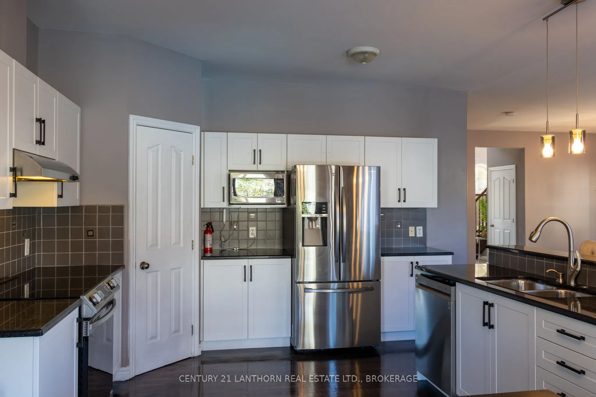 409 Cavendish Crescent