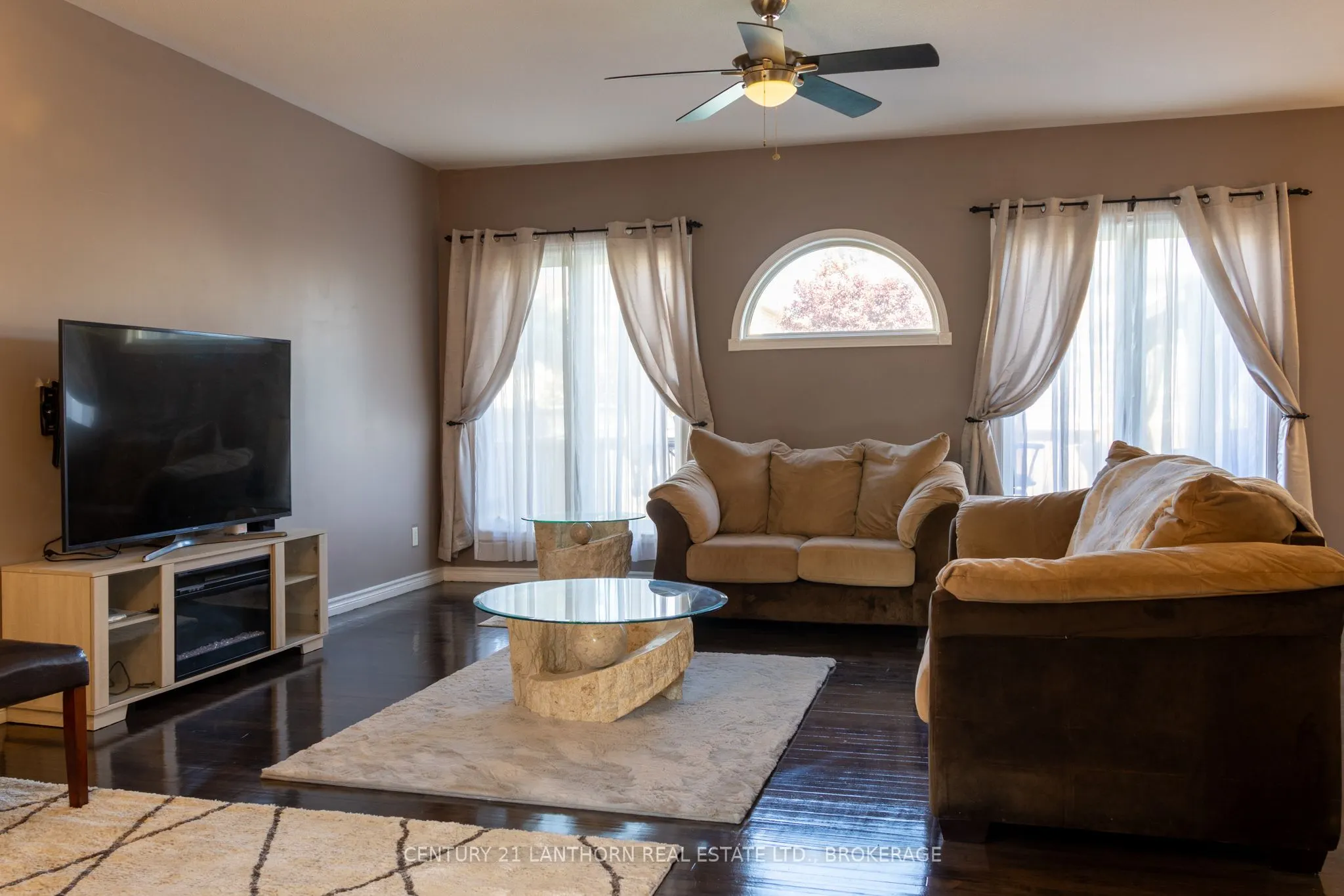 409 Cavendish Crescent