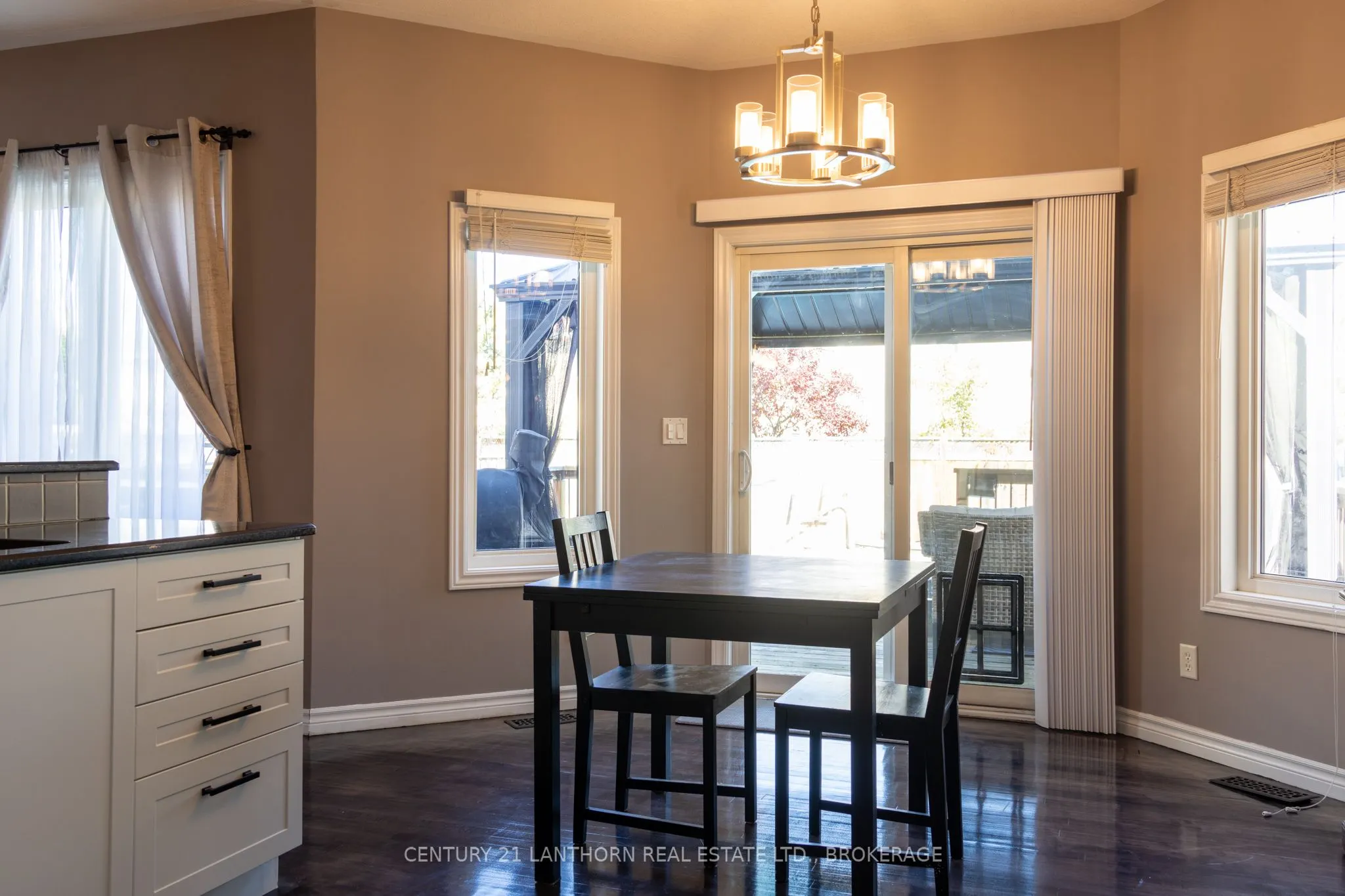 409 Cavendish Crescent
