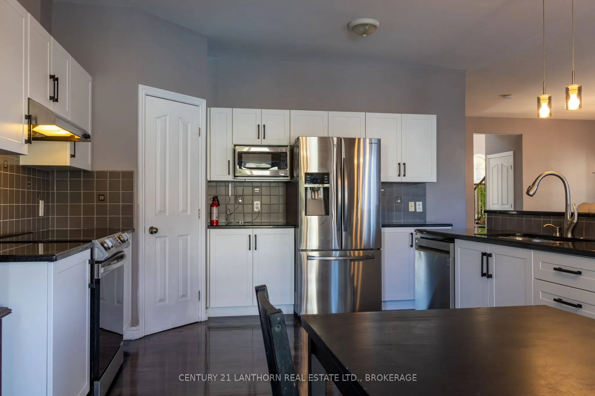 409 Cavendish Crescent