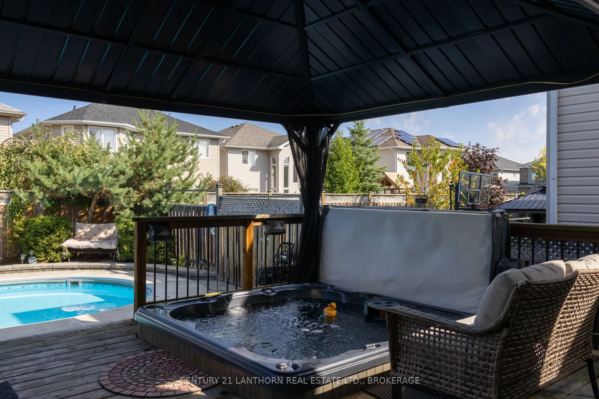 409 Cavendish Crescent