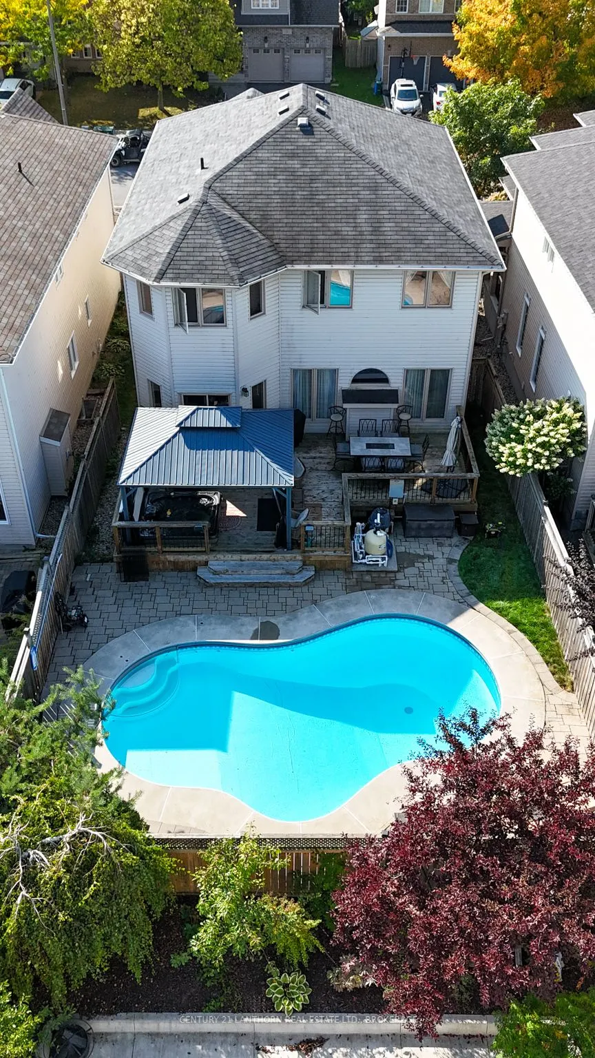 409 Cavendish Crescent
