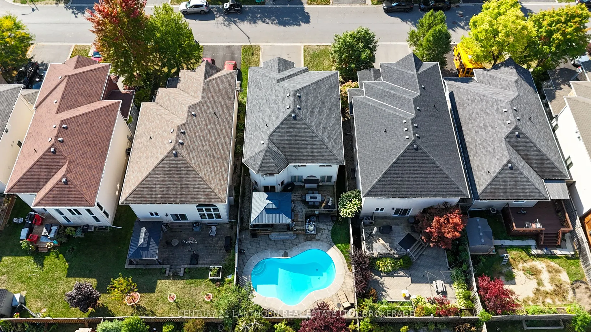 409 Cavendish Crescent