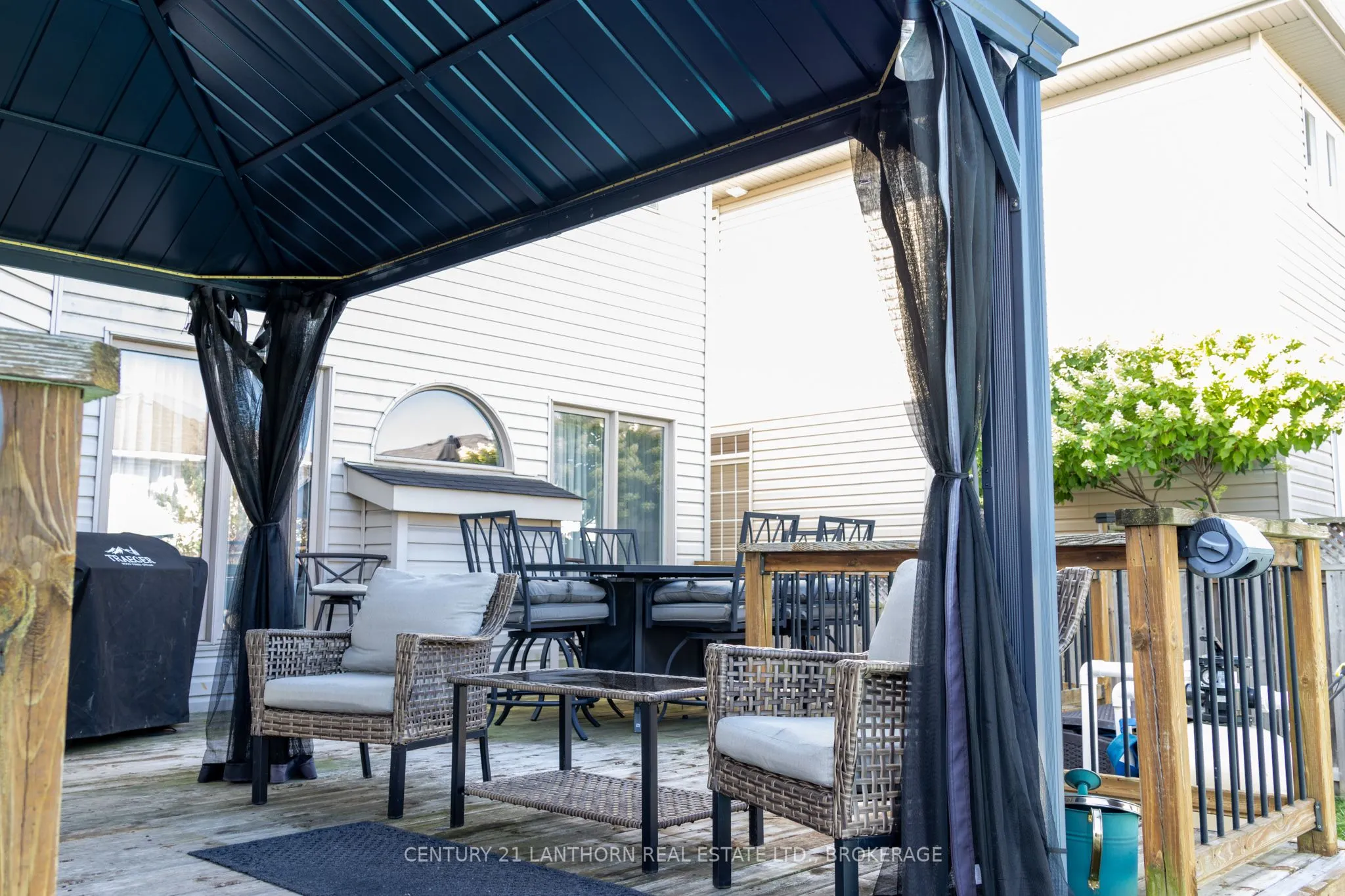409 Cavendish Crescent