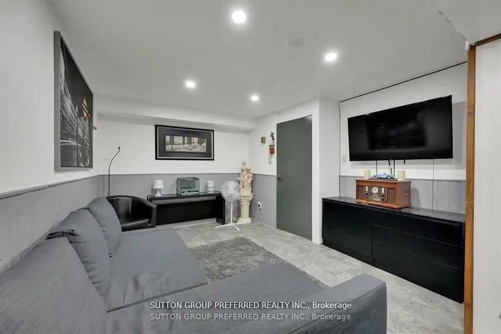 320 Westminster Avenue, #71