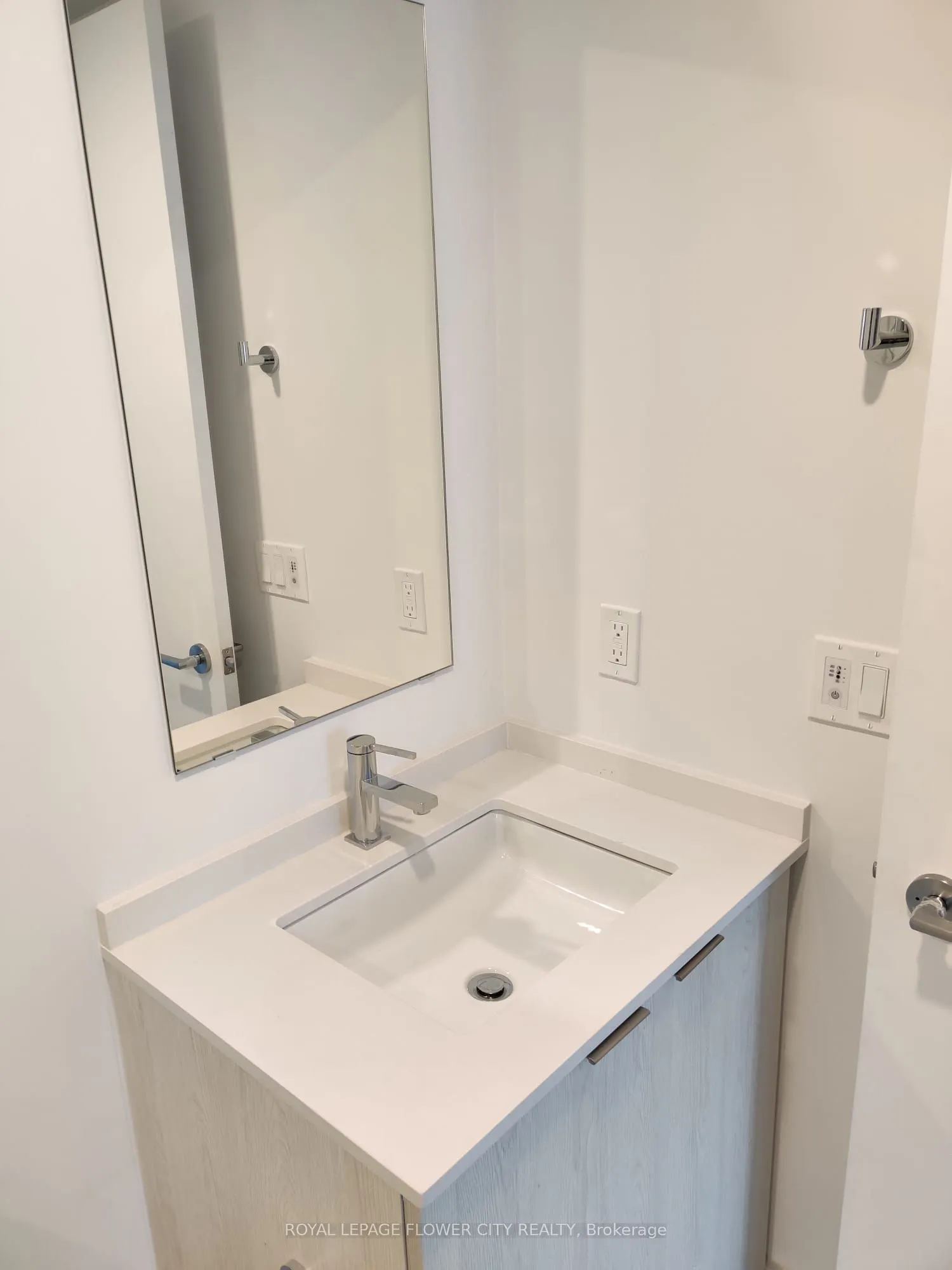 1 Jarvis Street, #311