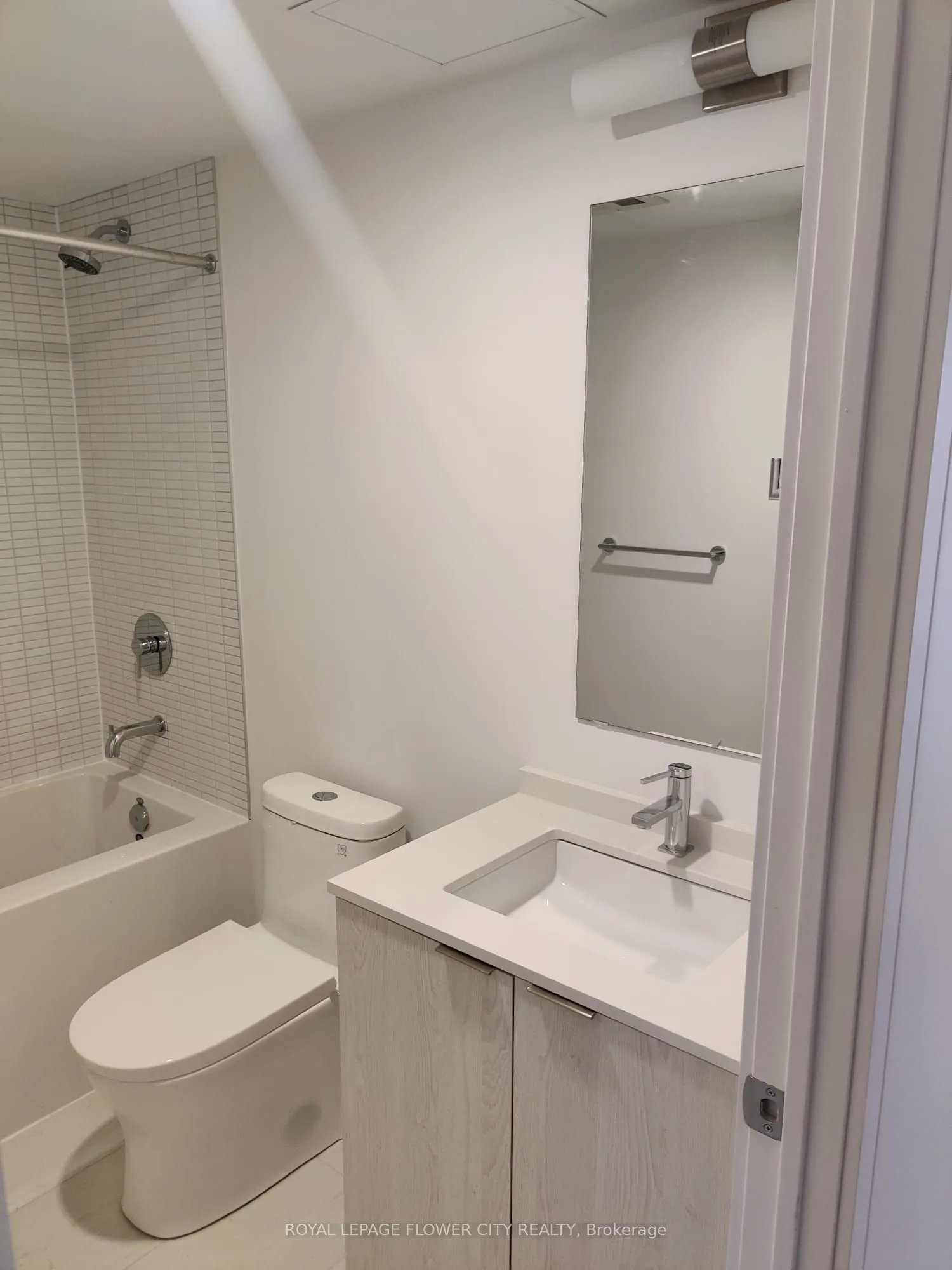 1 Jarvis Street, #311