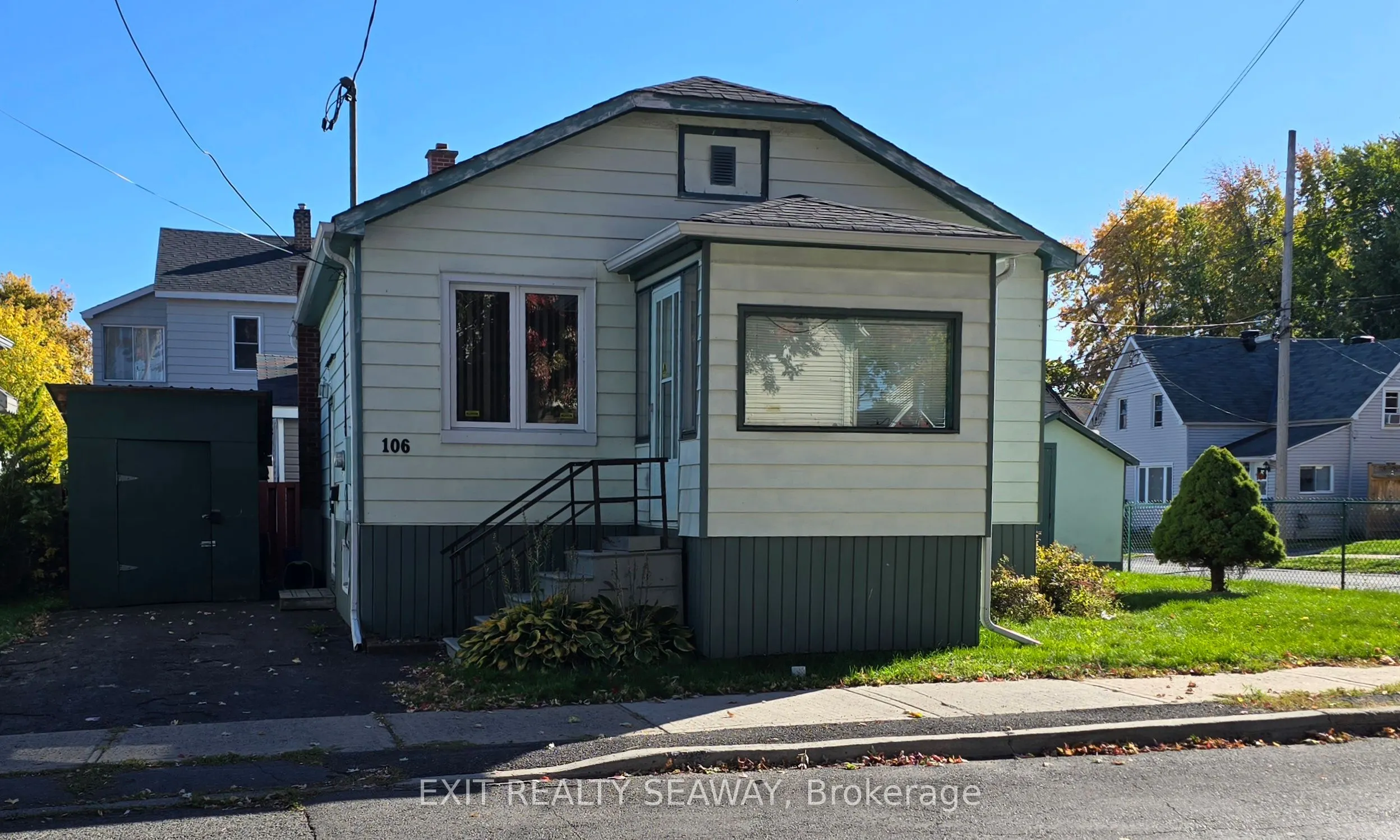106 6th Street W