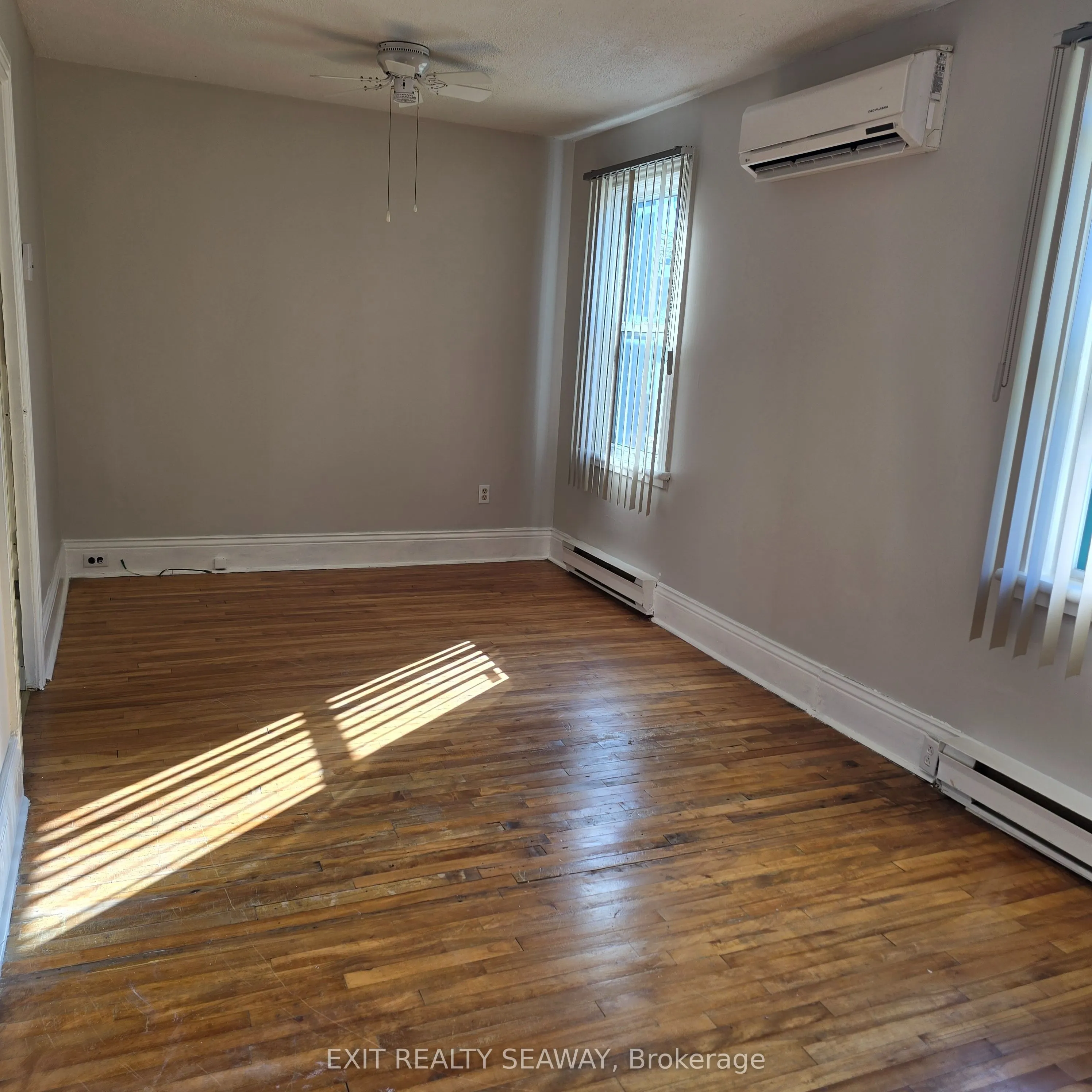 106 6th Street W