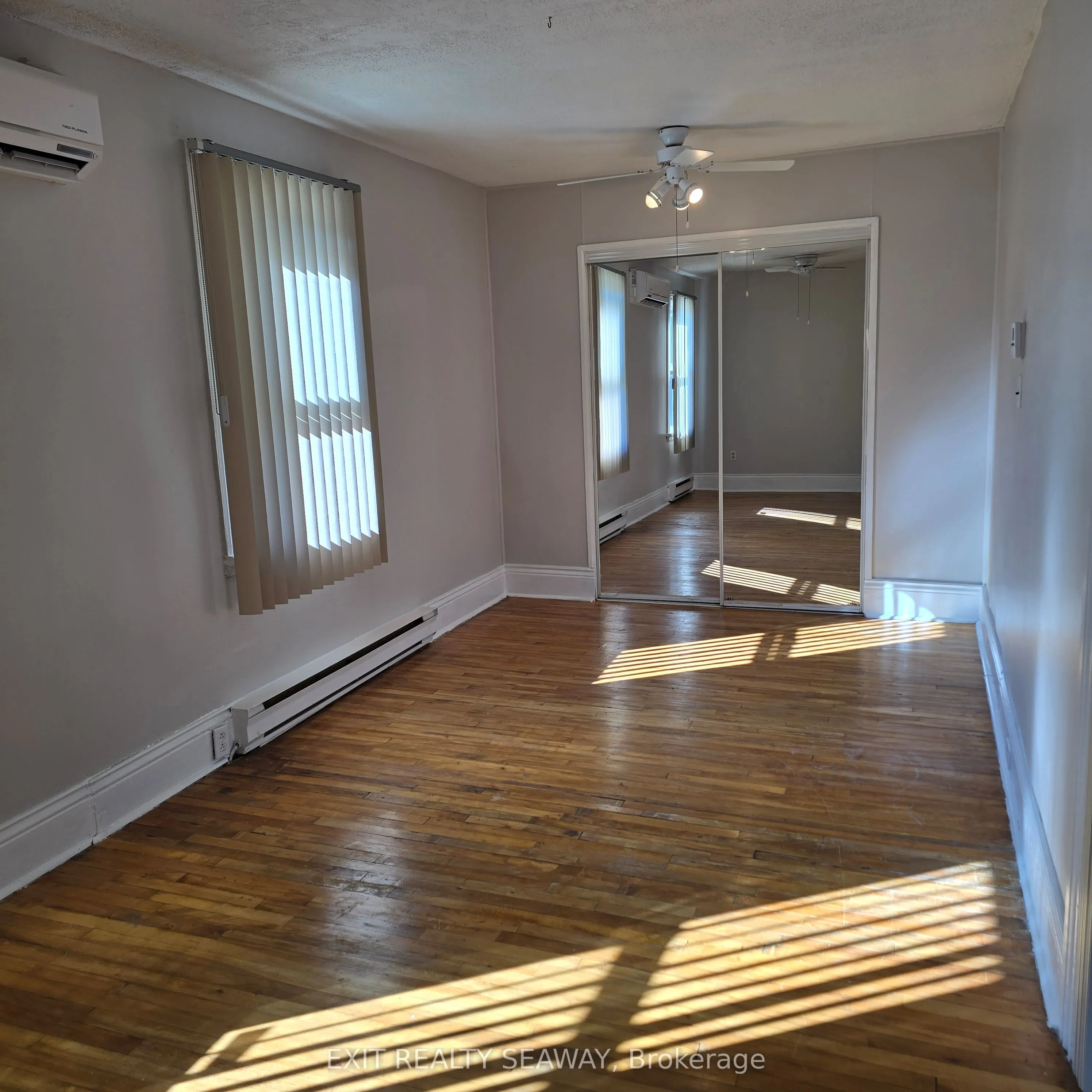 106 6th Street W