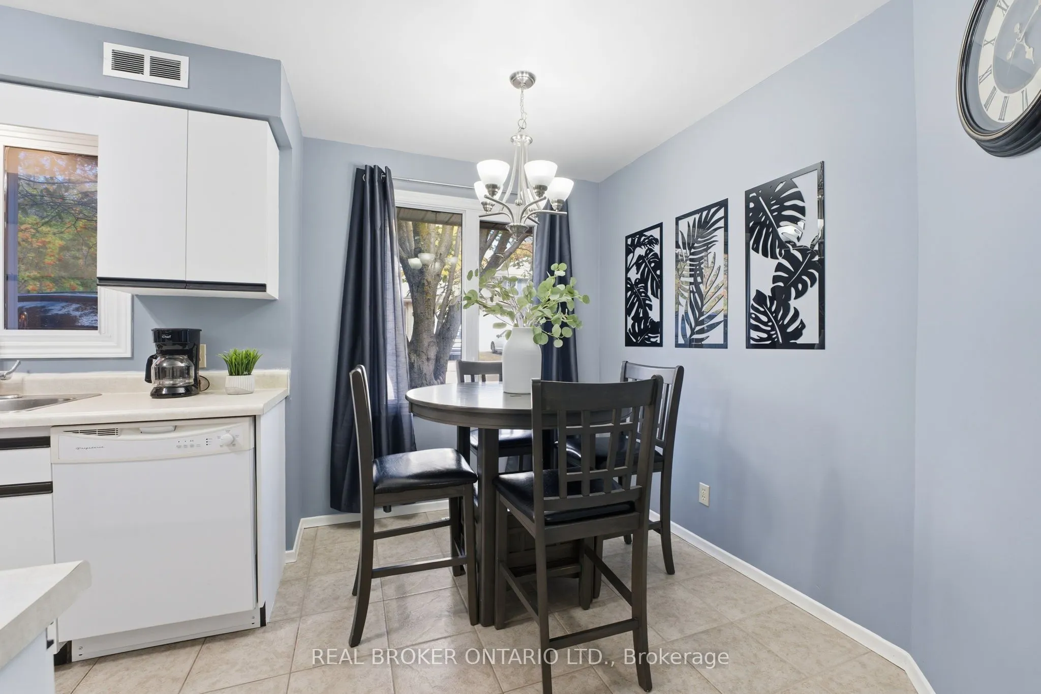 445 Kingscourt Drive, #6