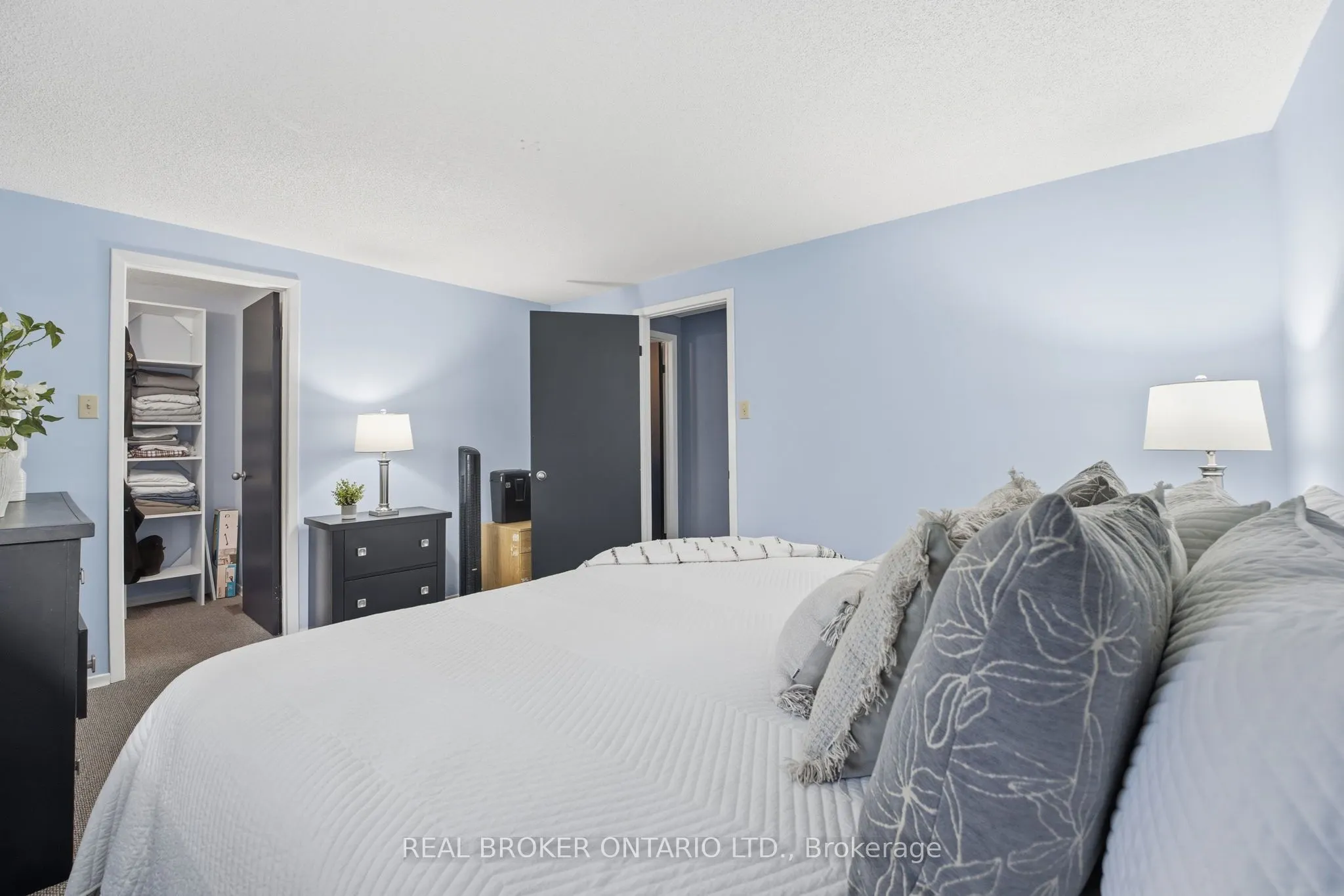 445 Kingscourt Drive, #6