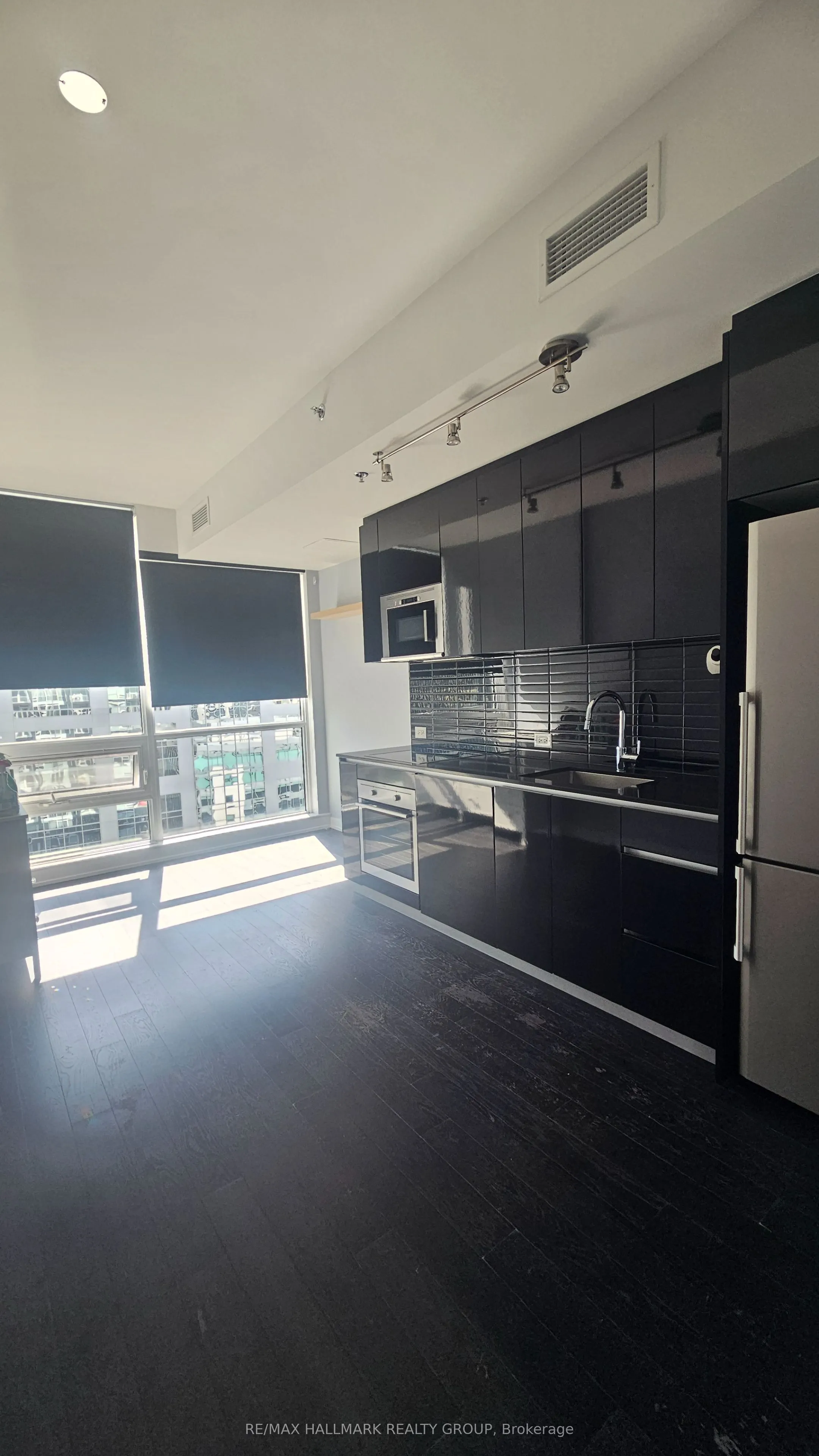 199 Slater Street W, #1704