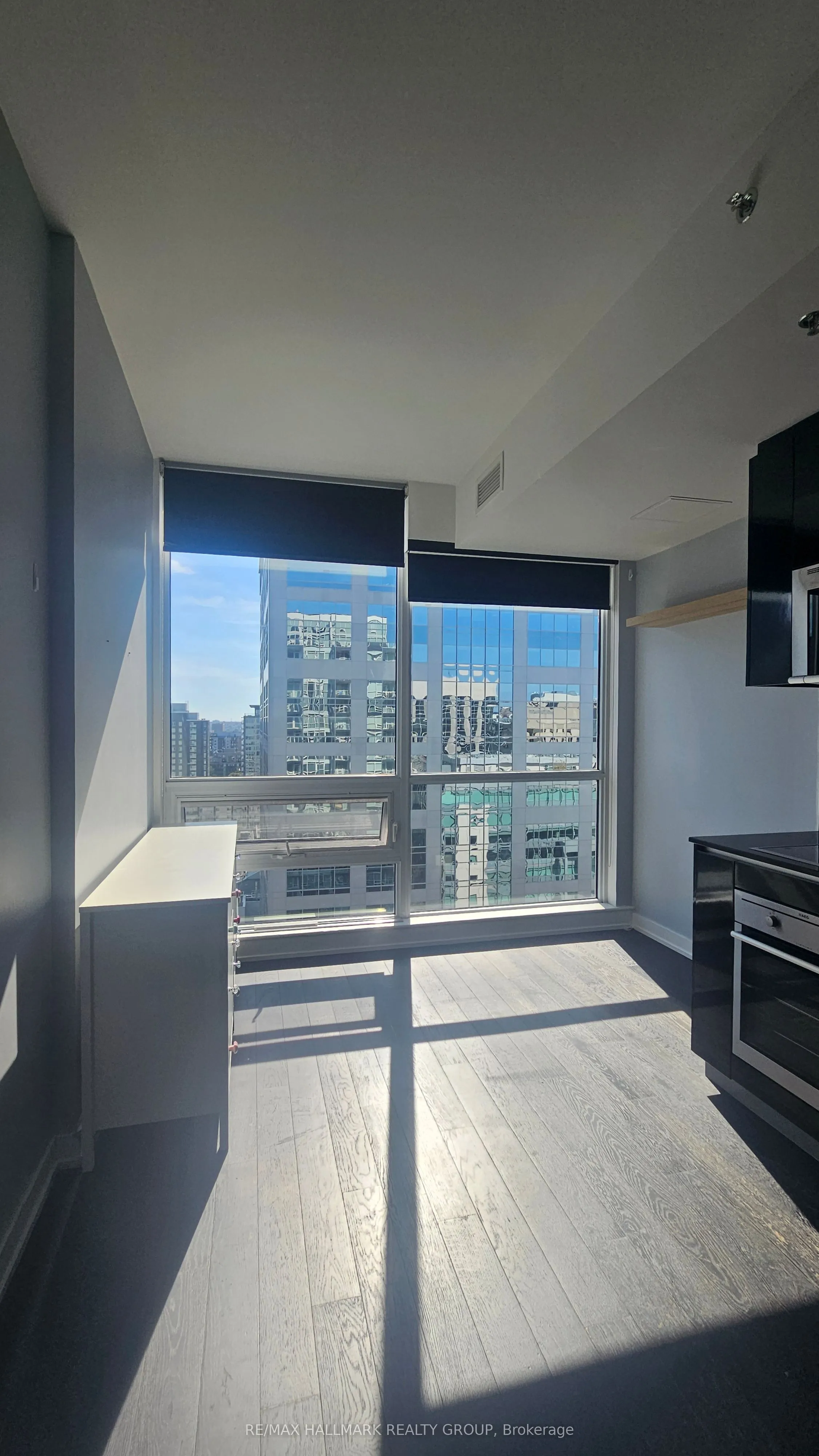 199 Slater Street W, #1704