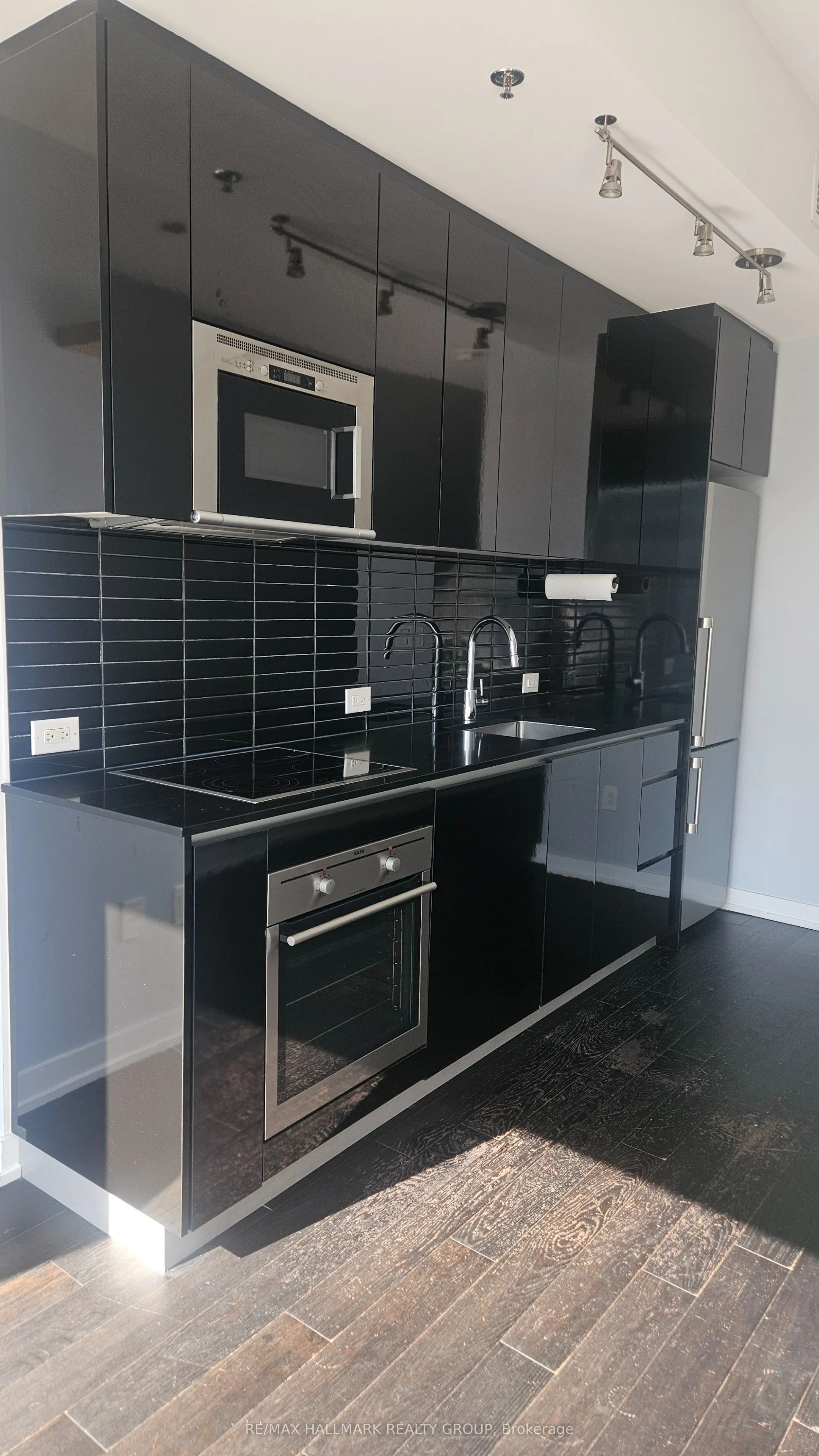 199 Slater Street W, #1704