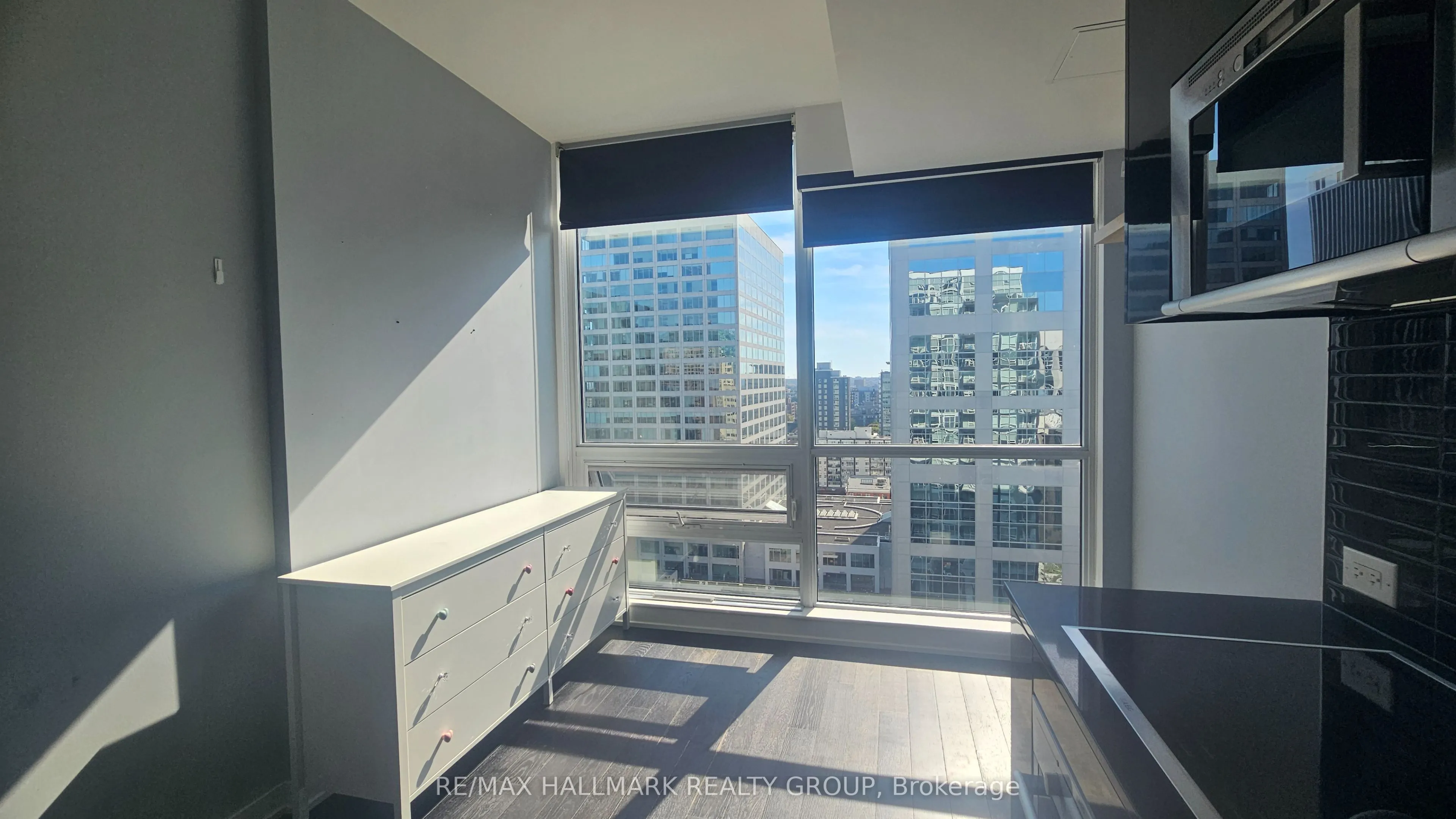 199 Slater Street W, #1704