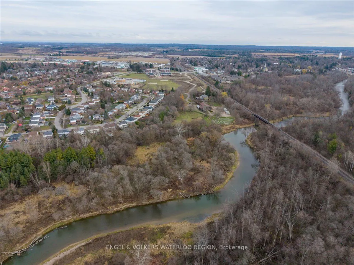 180 Nith River Way