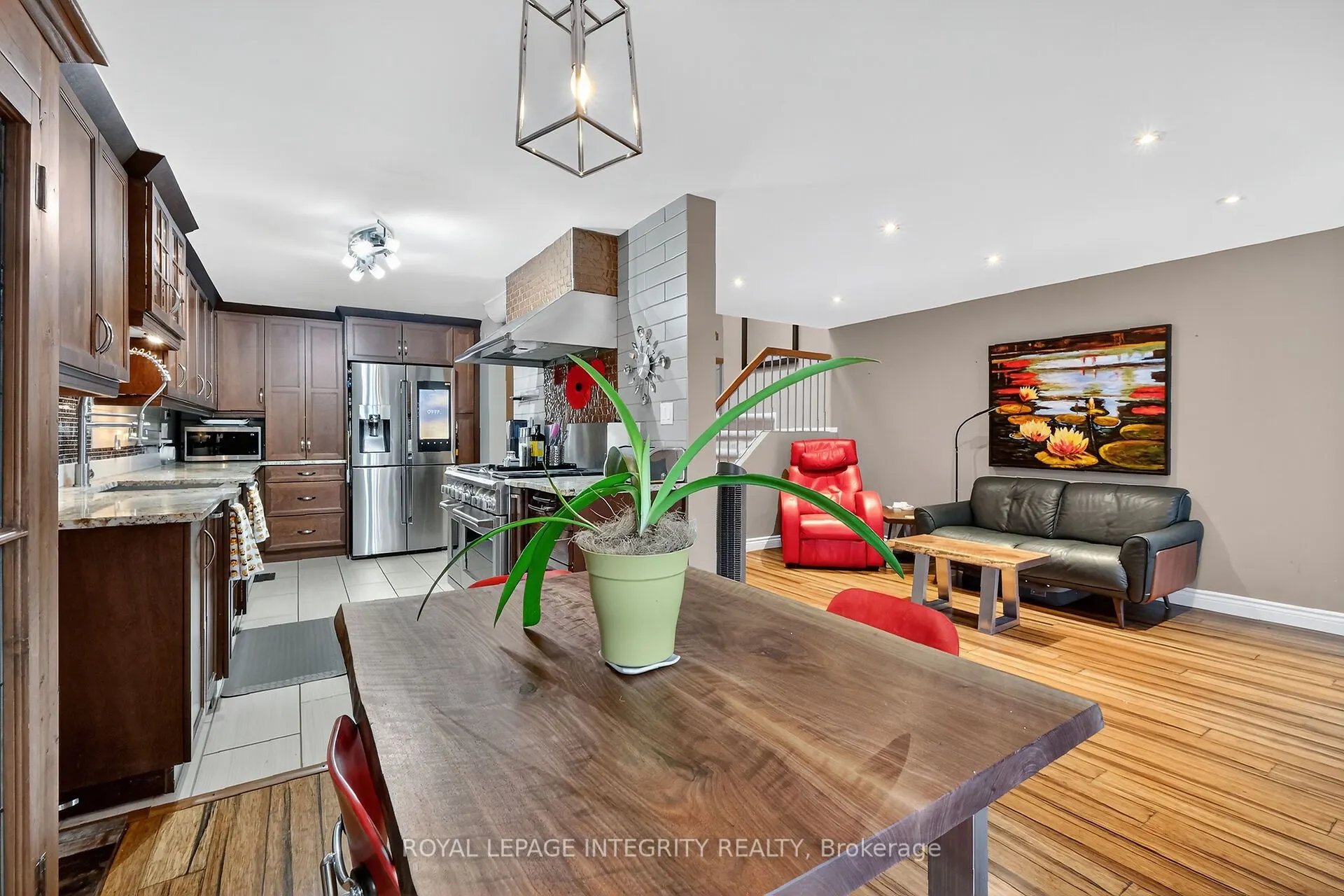 40 Shadetree Crescent