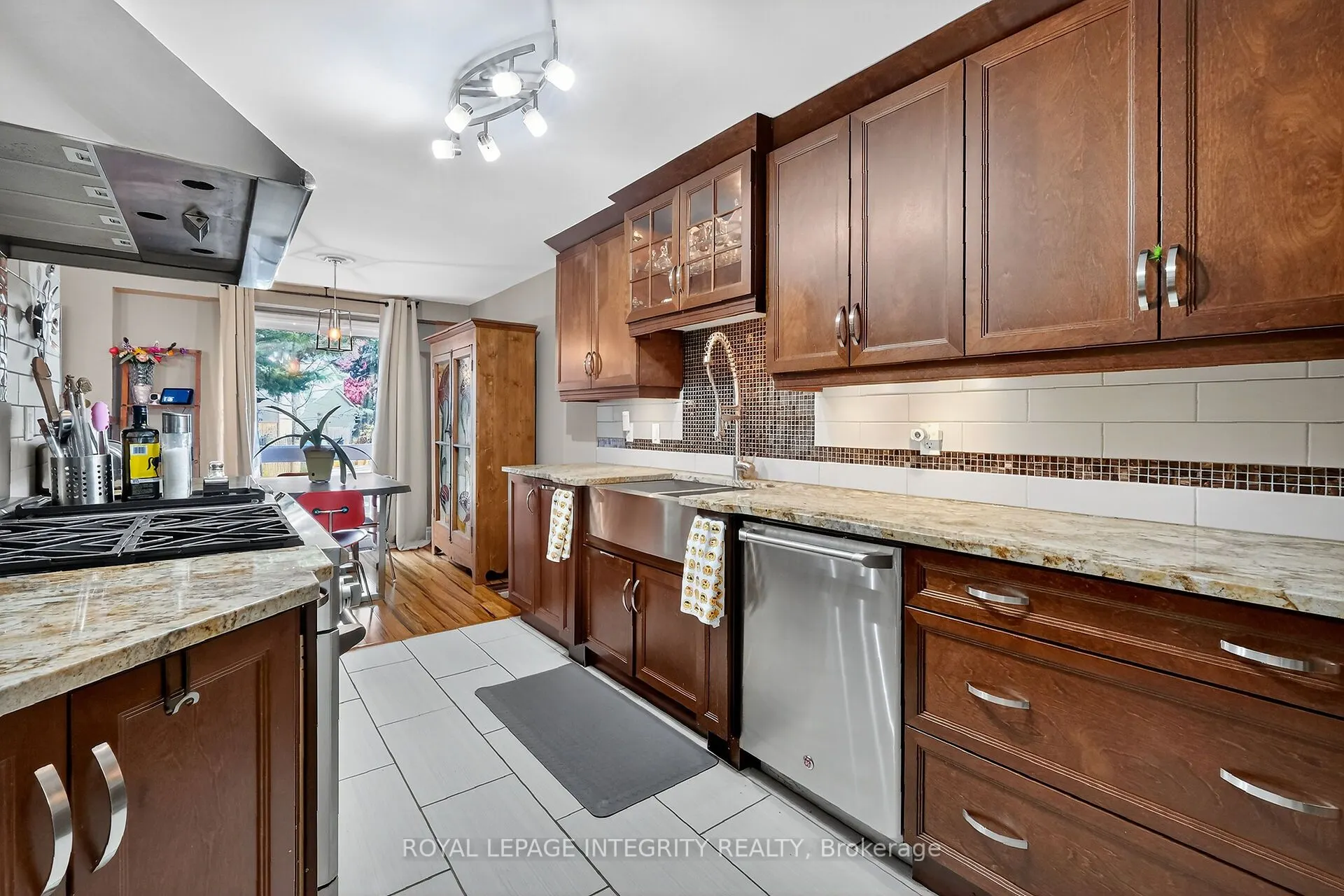 40 Shadetree Crescent