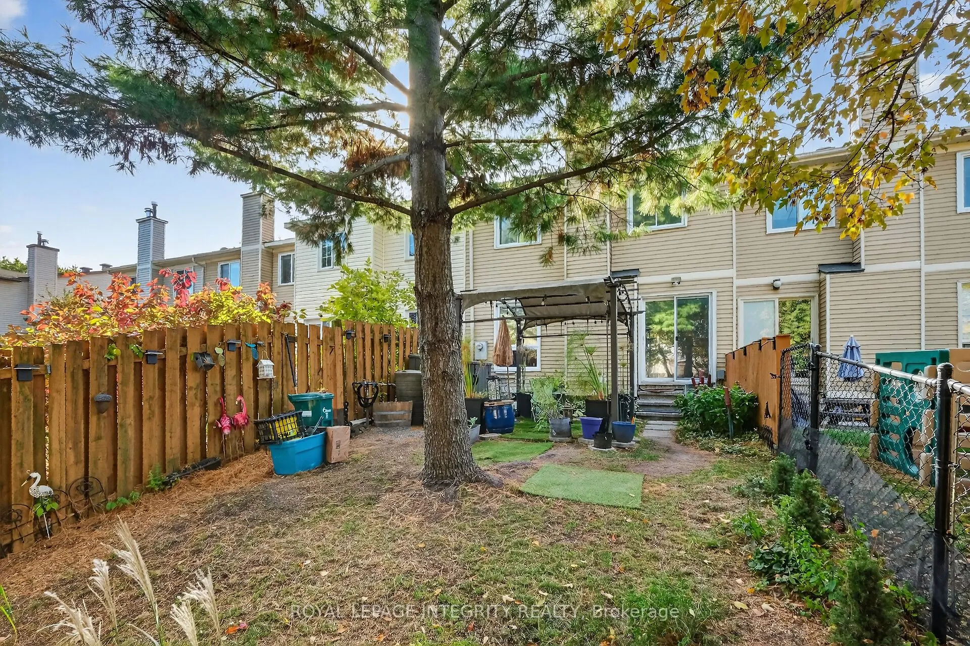 40 Shadetree Crescent