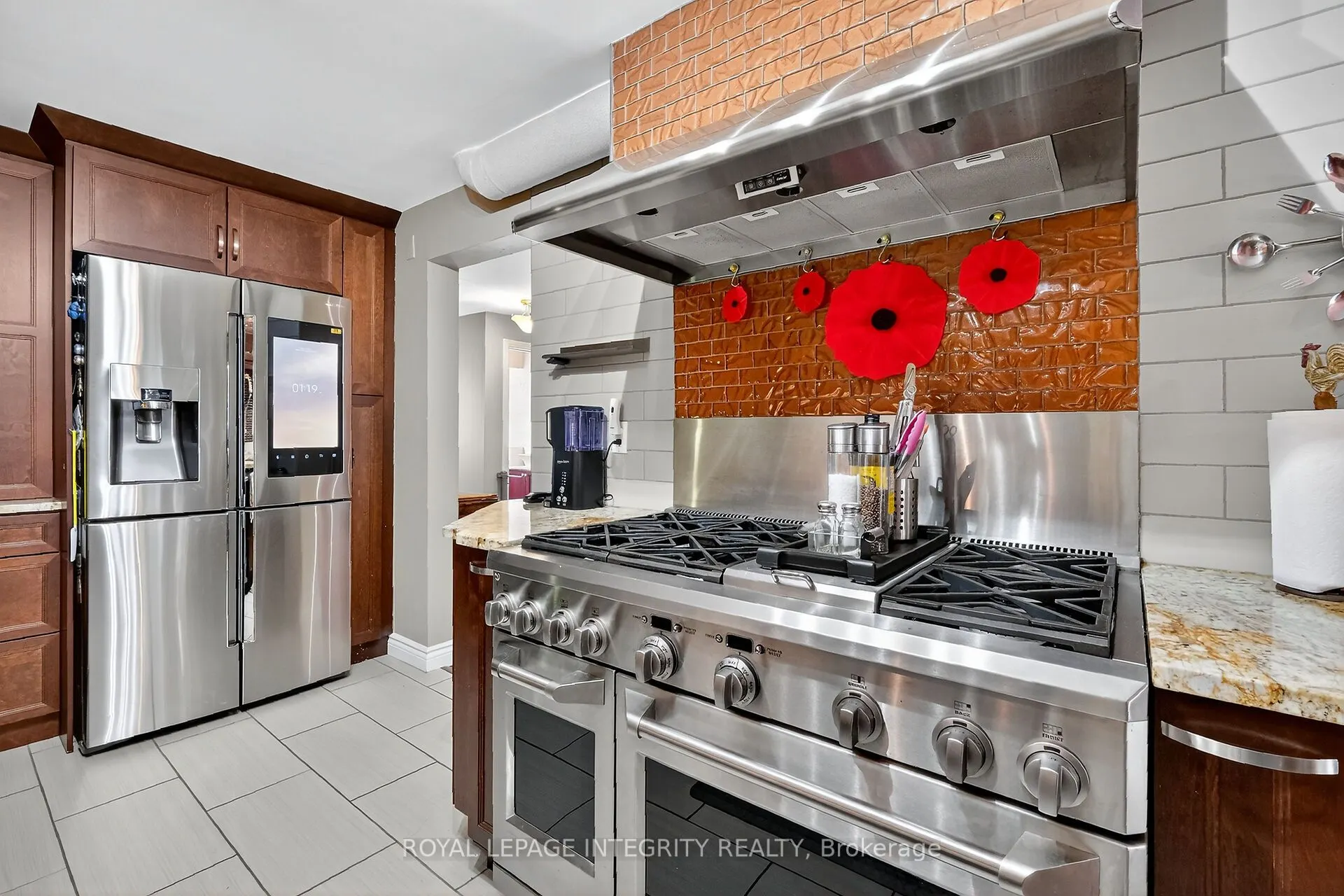 40 Shadetree Crescent
