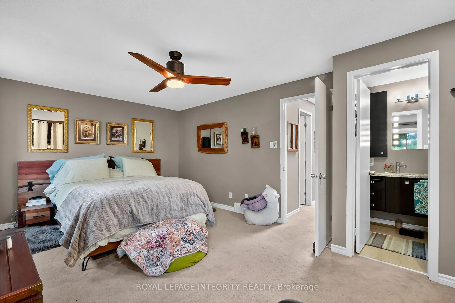 40 Shadetree Crescent