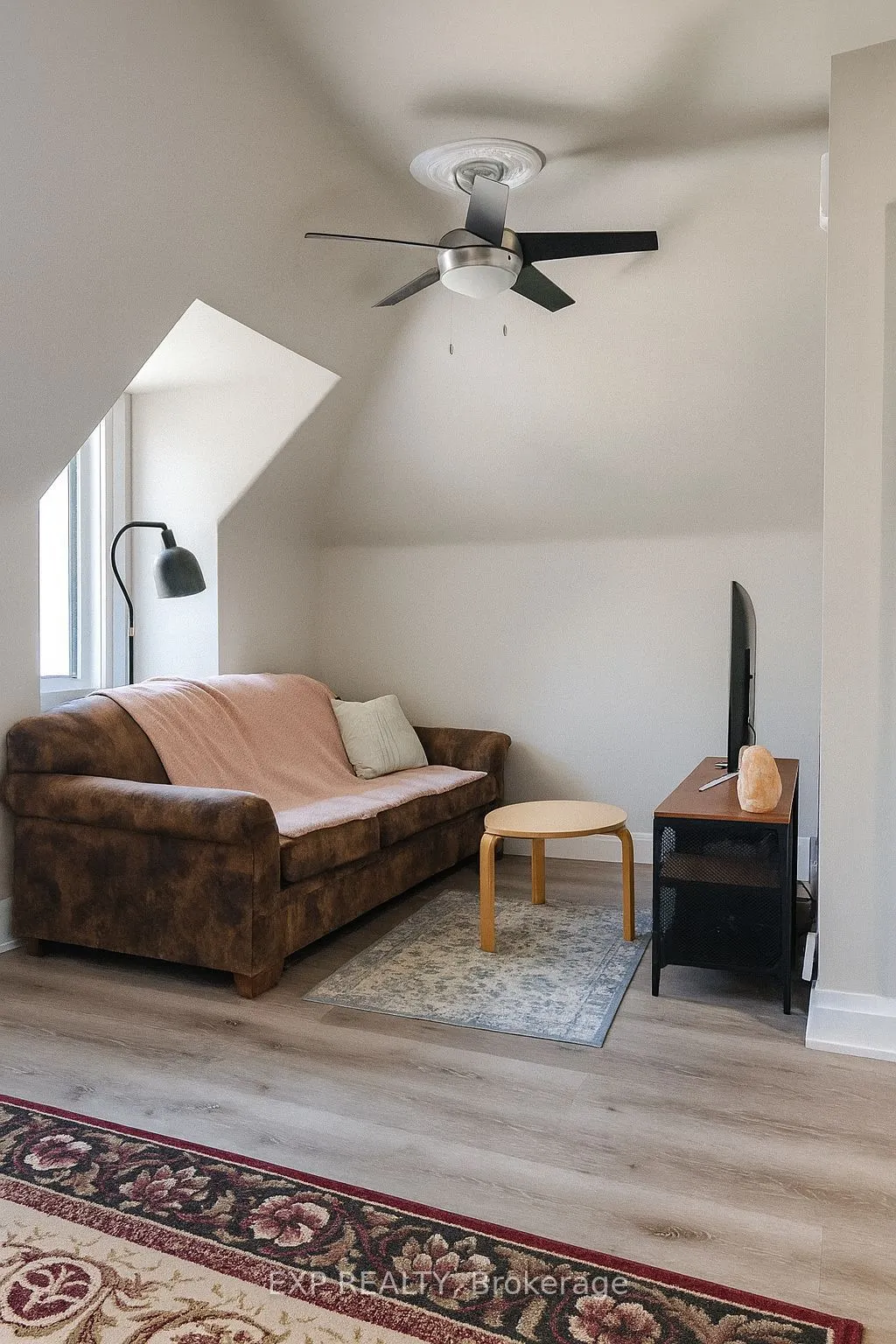 12 SOMERSET Street W, #3