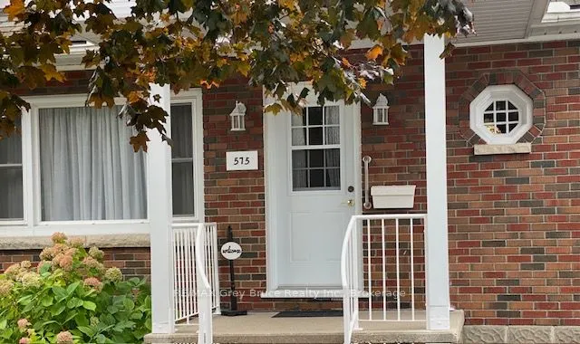 575 13th 'A' Street W
