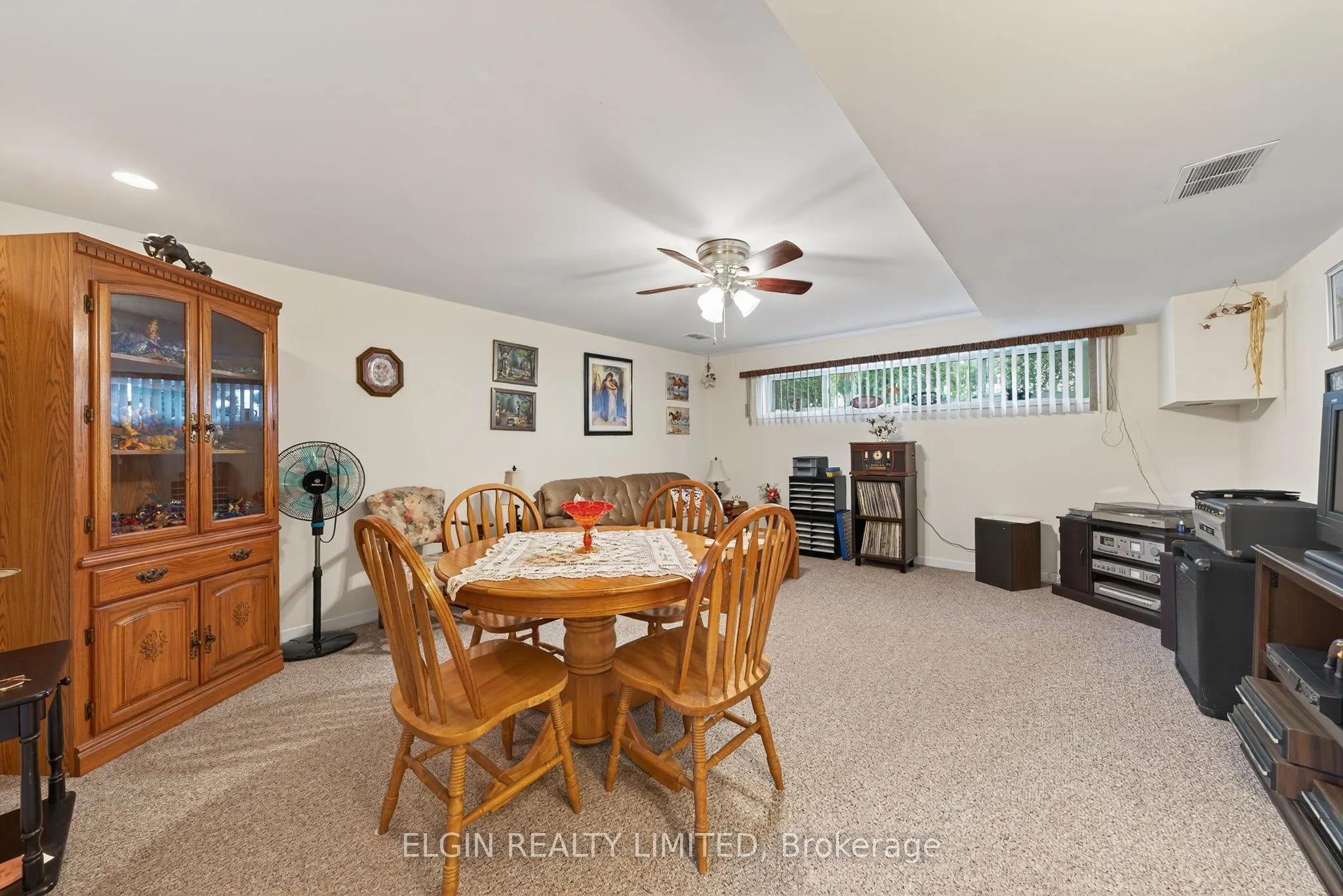 14 Stirling Crescent