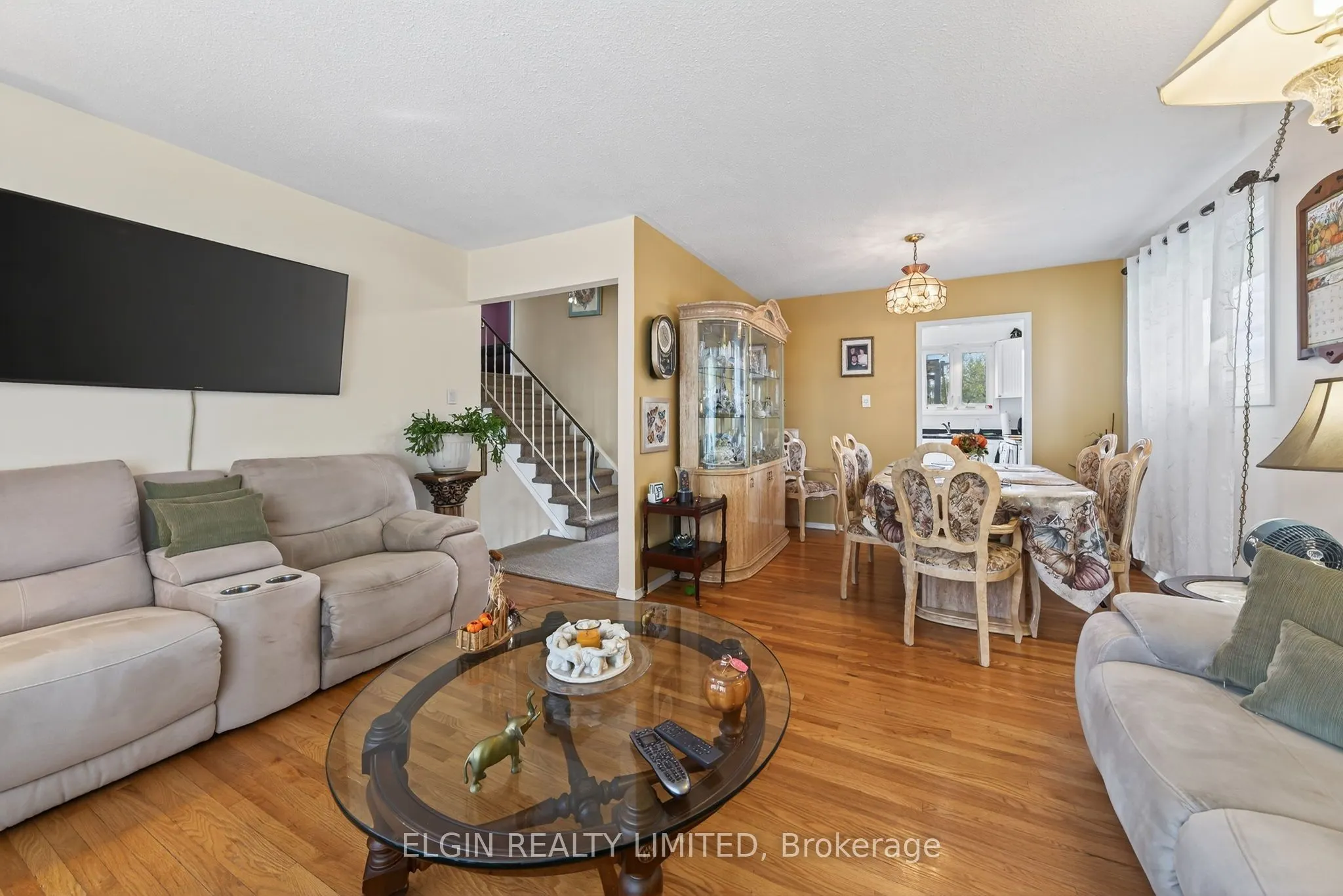 14 Stirling Crescent