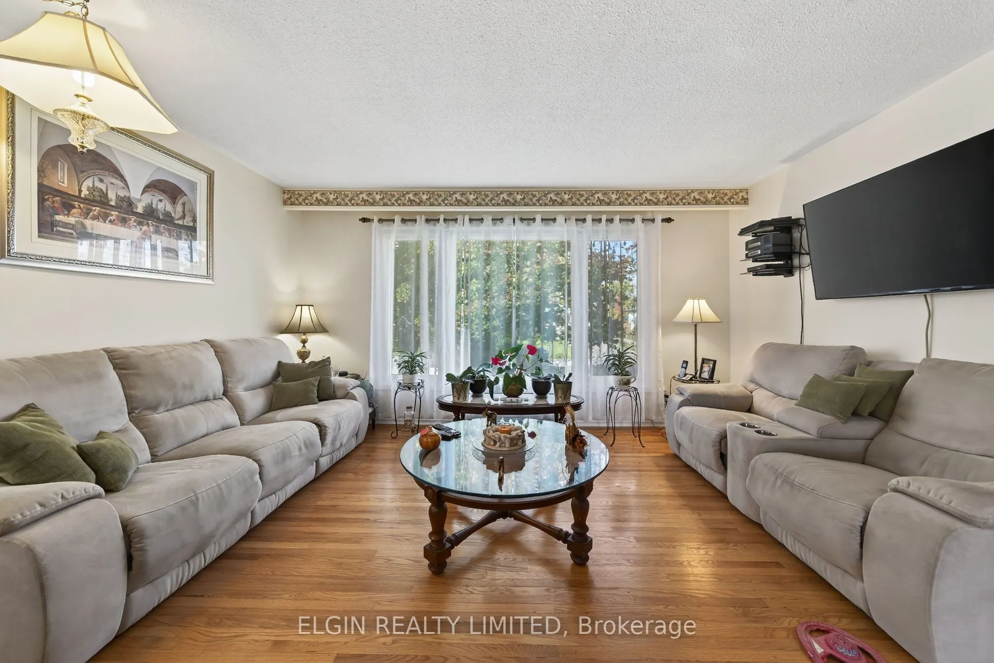 14 Stirling Crescent