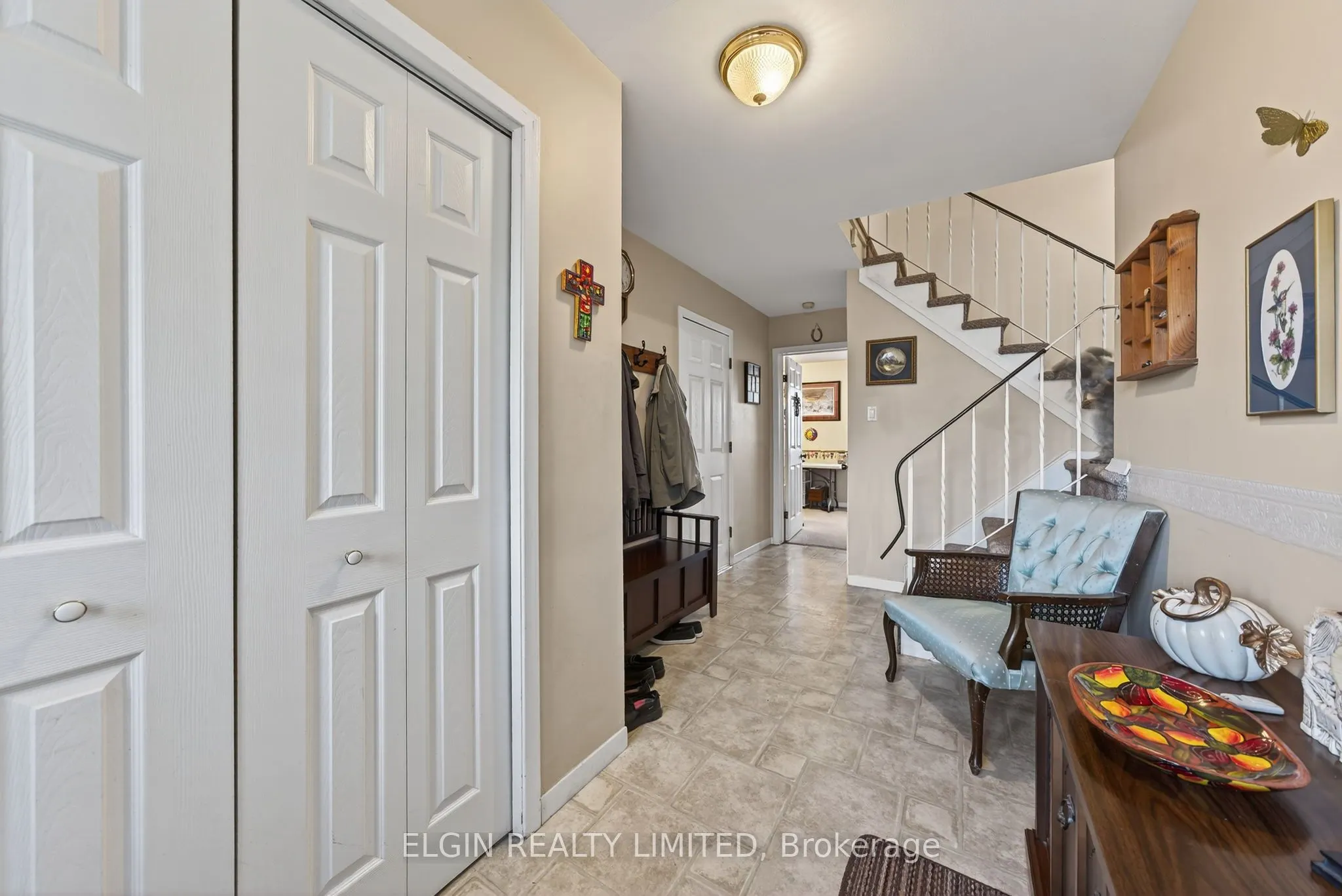 14 Stirling Crescent