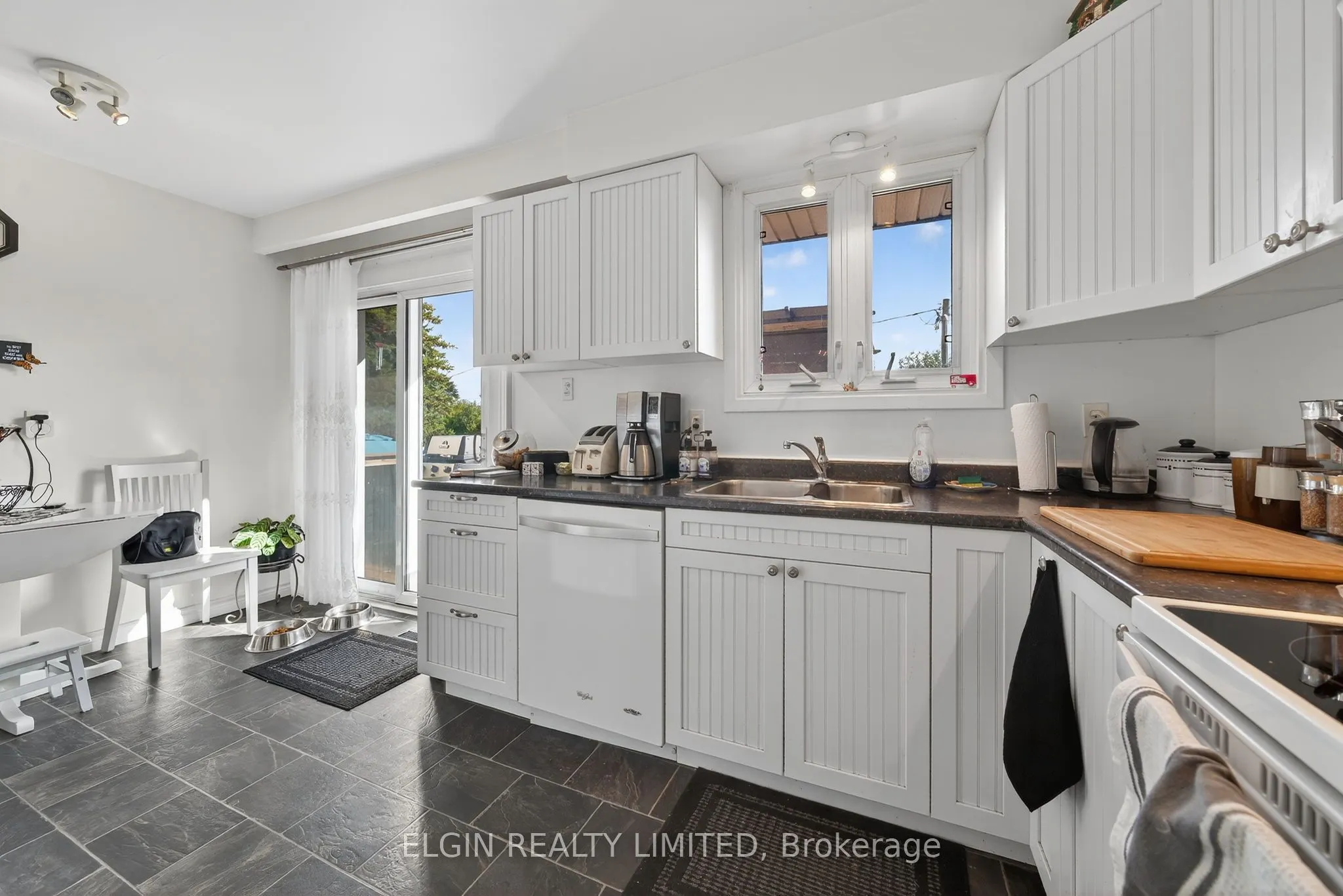 14 Stirling Crescent
