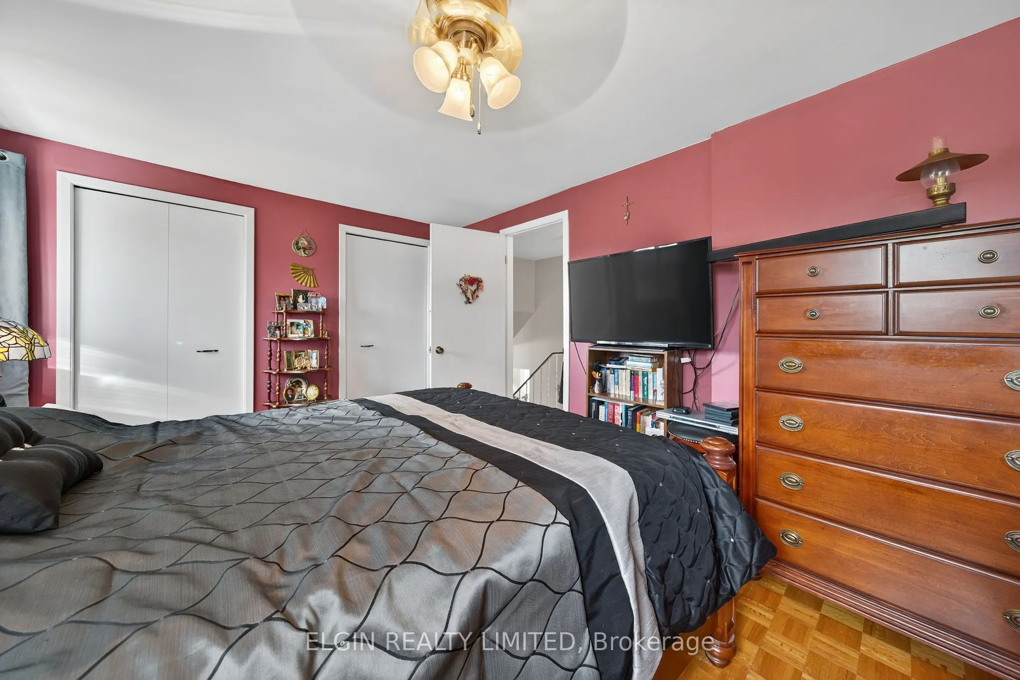 14 Stirling Crescent
