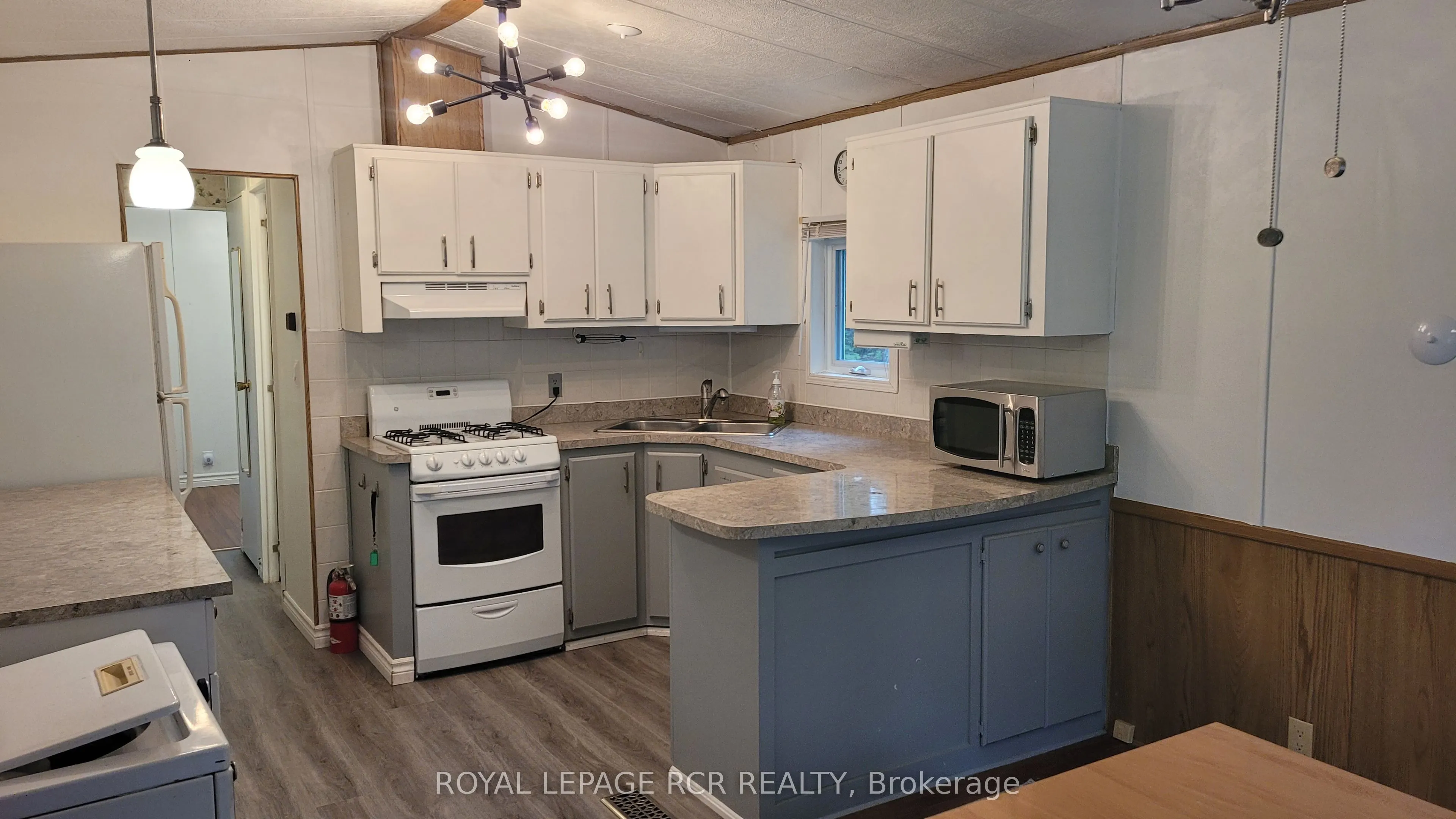1007 Racoon Road