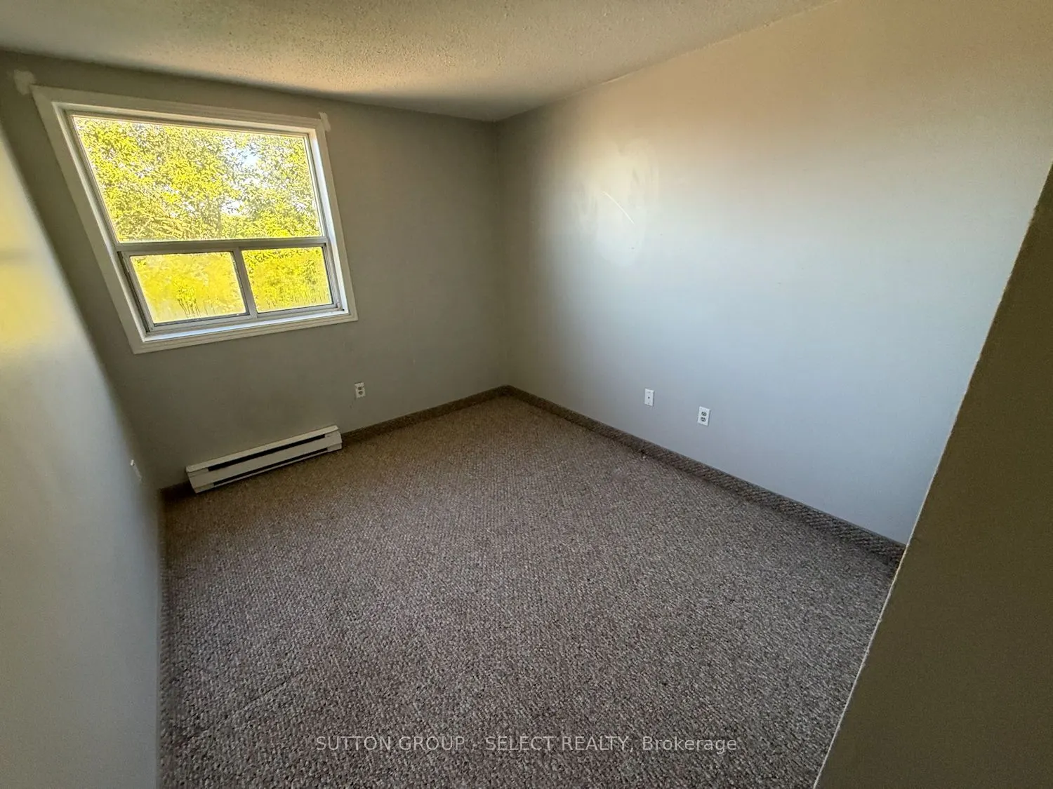 140 Park Avenue E, #402