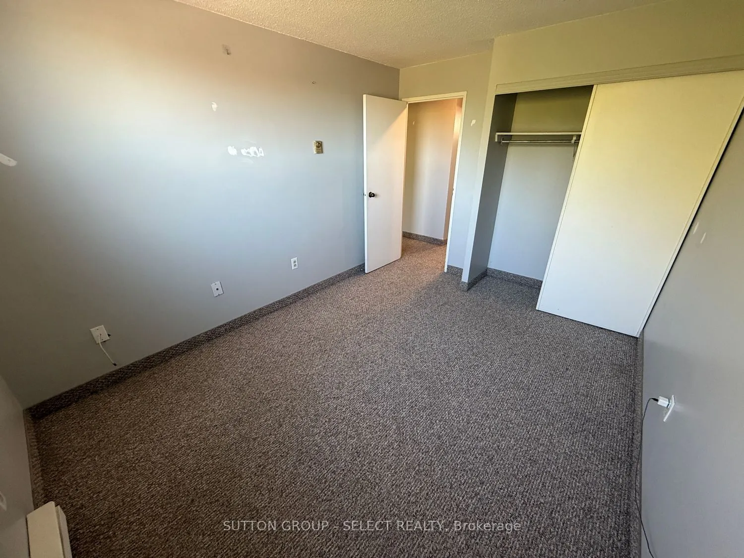 140 Park Avenue E, #402