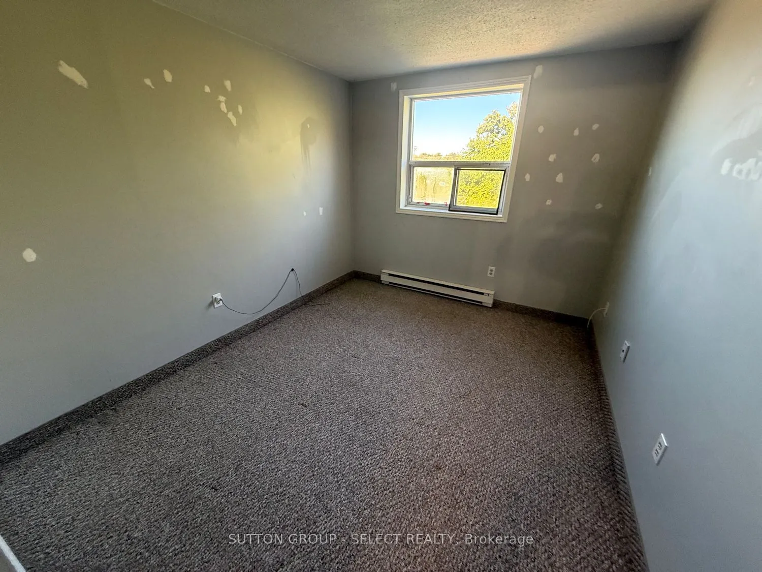 140 Park Avenue E, #402
