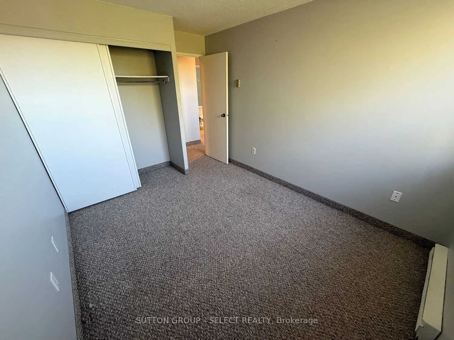 140 Park Avenue E, #402